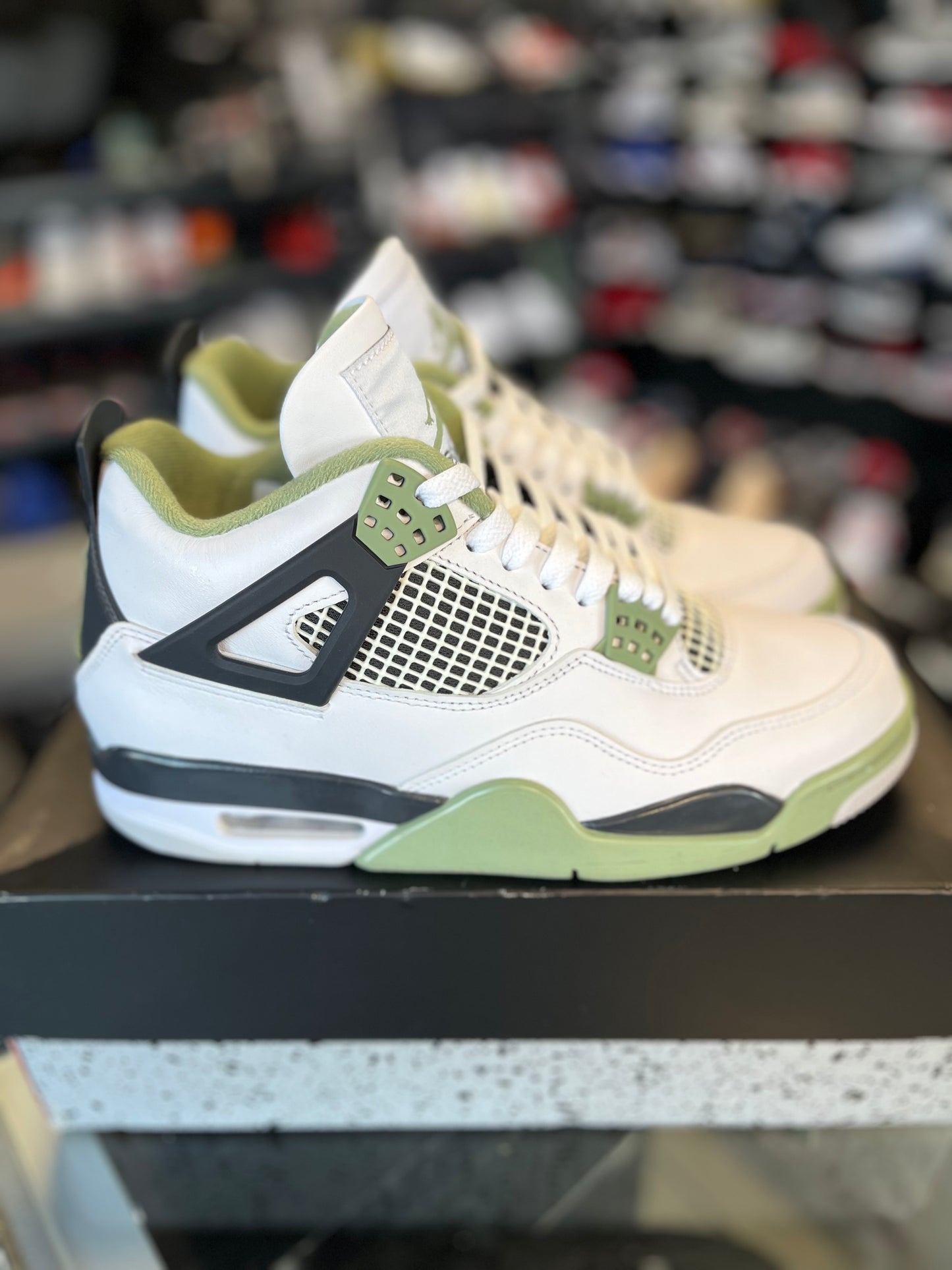 Jordan 4 “Seafoam” Size 8 Men