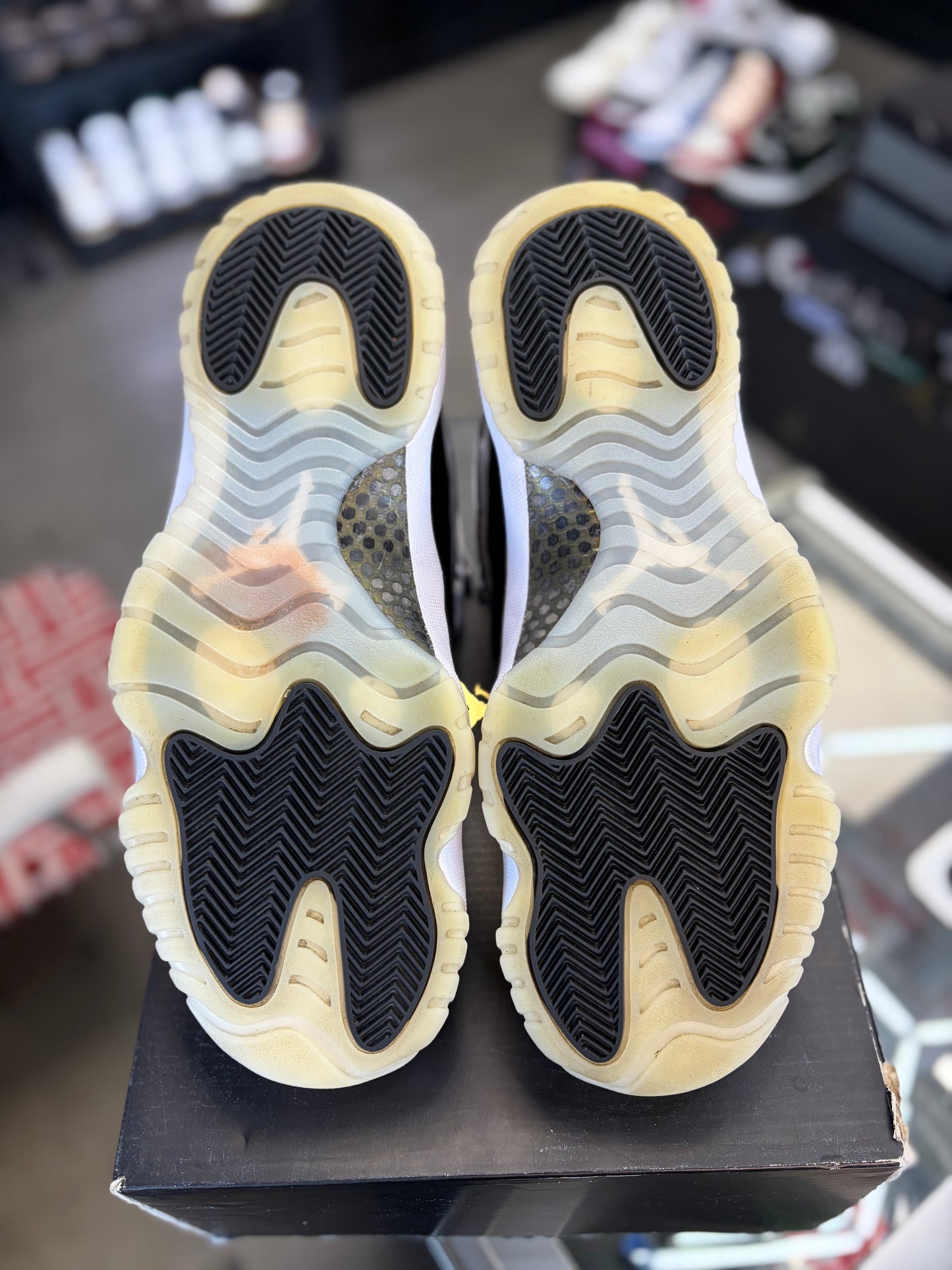 Jordan 11 “Gratitude” Size 10.5