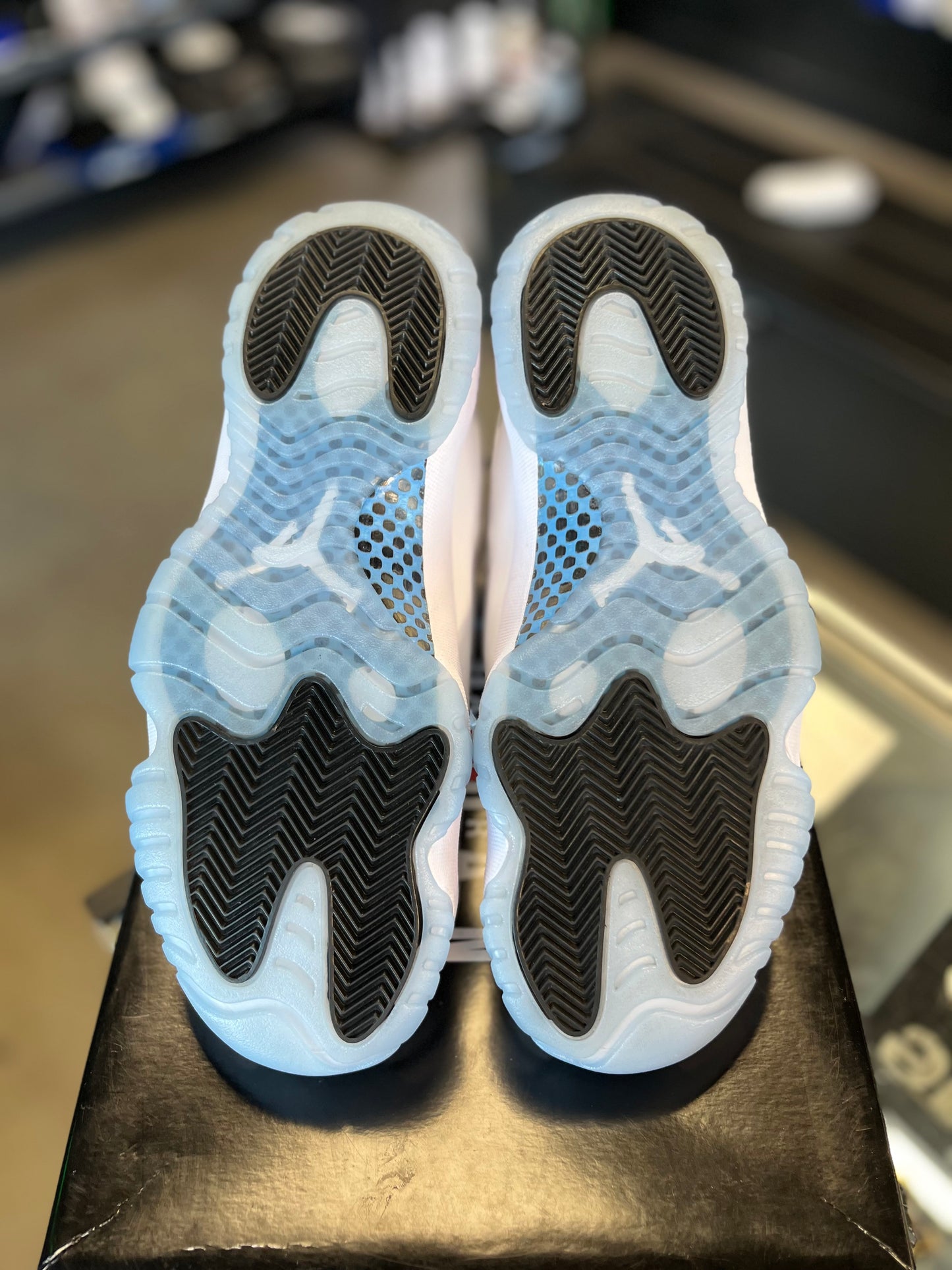 Jordan 11 “Legend Blue” Size 9.5