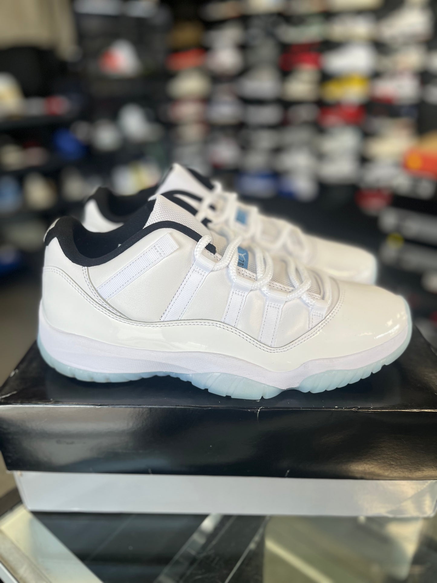 Jordan 11 Low “Legend Blue” Size 10