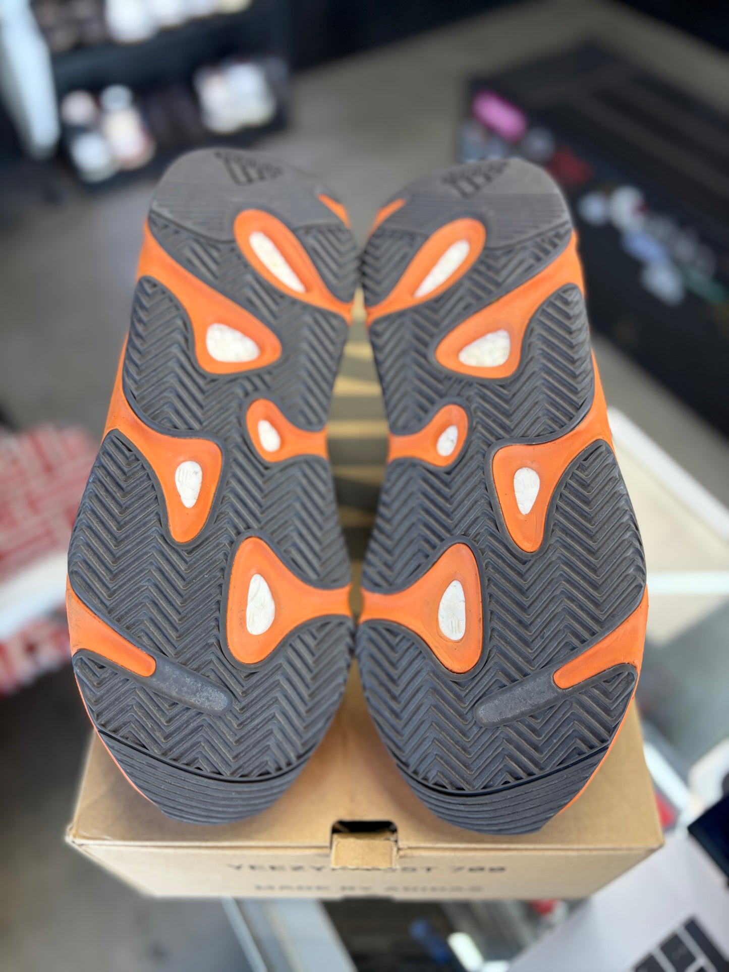 Yeezy 700 “Bright Blue” Size 11