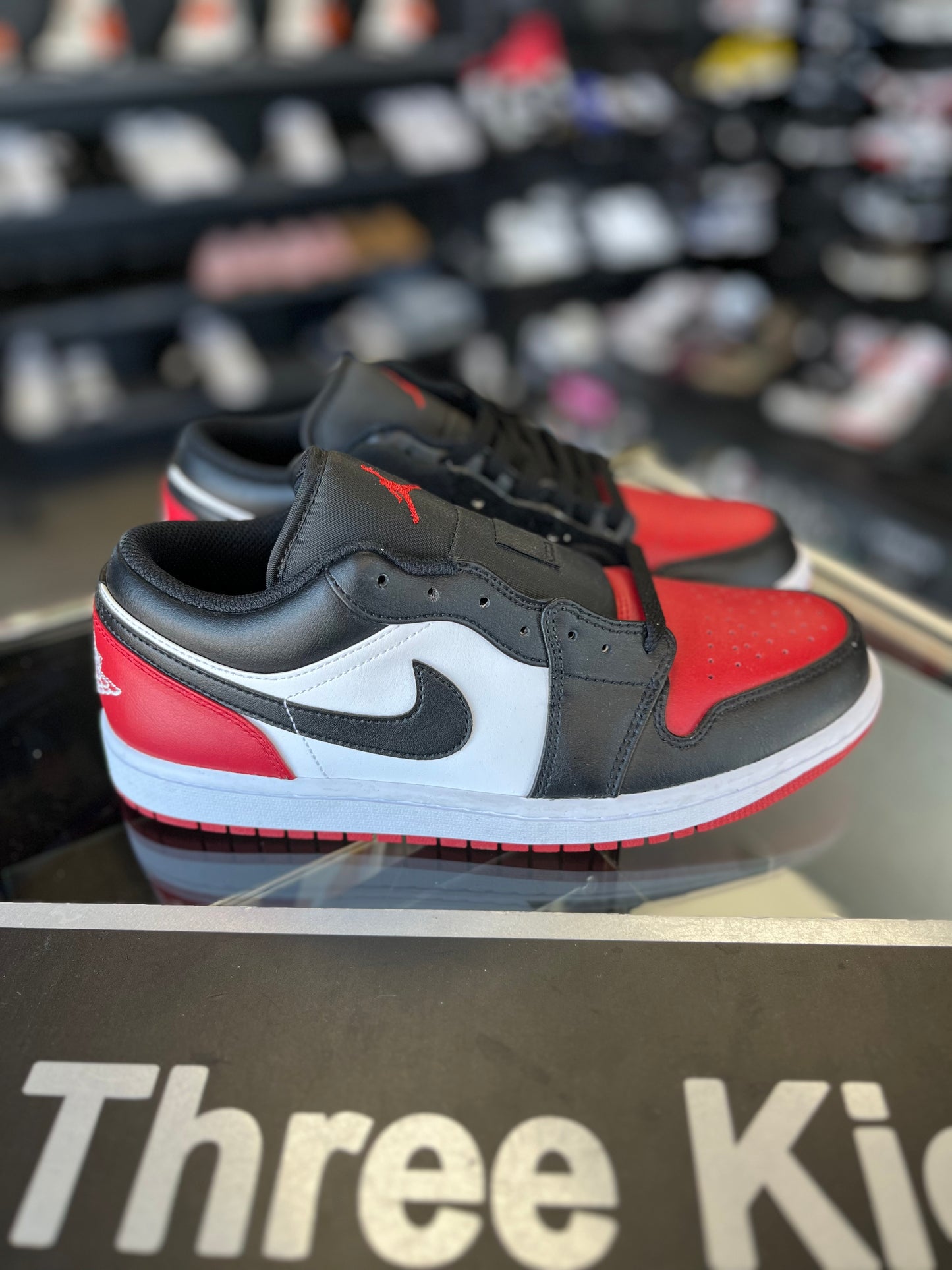 Jordan 1 Low “Bred Toe” Size 8.5