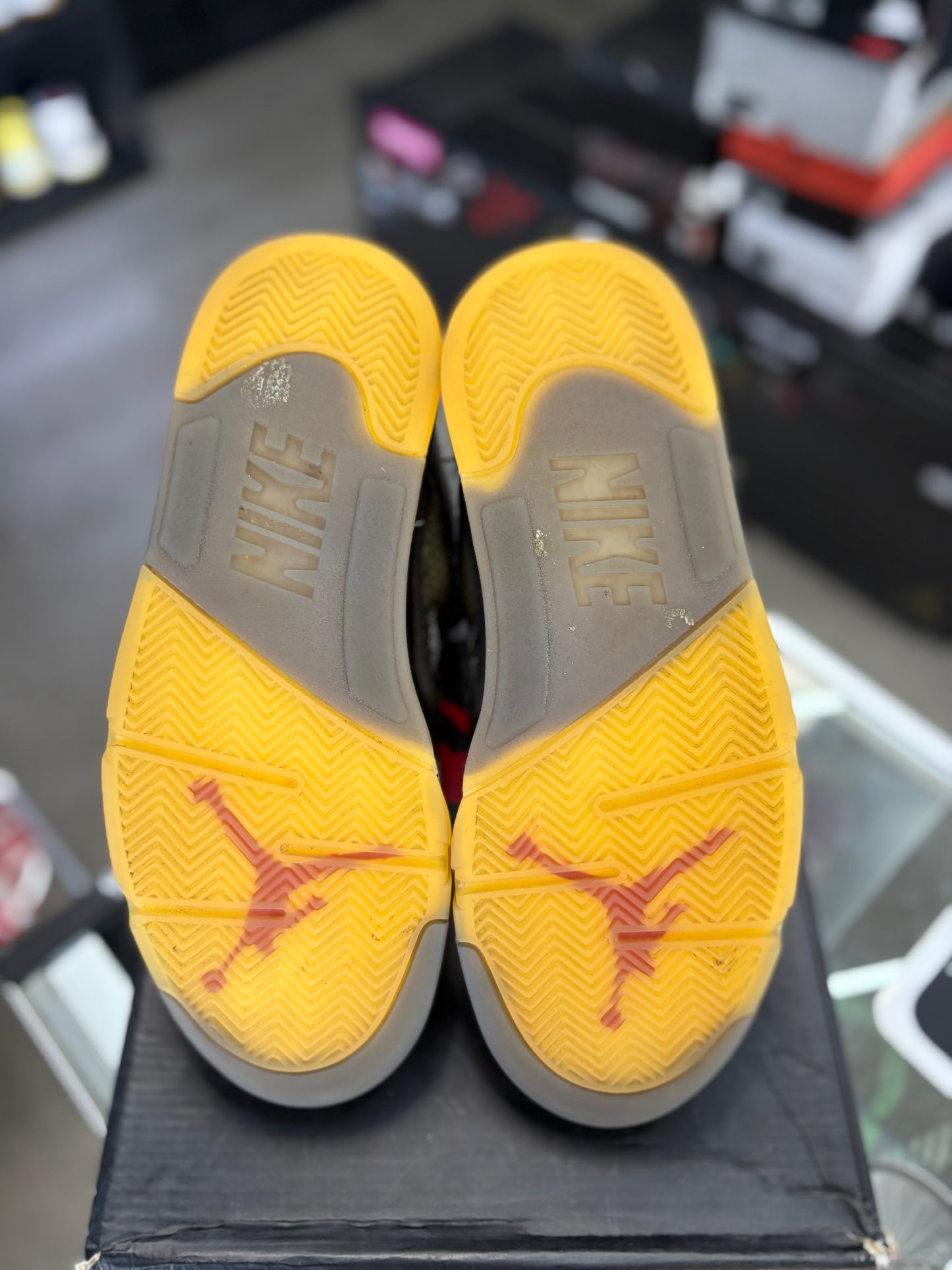 Jordan 5 x Off White “Muslin” Size 8.5