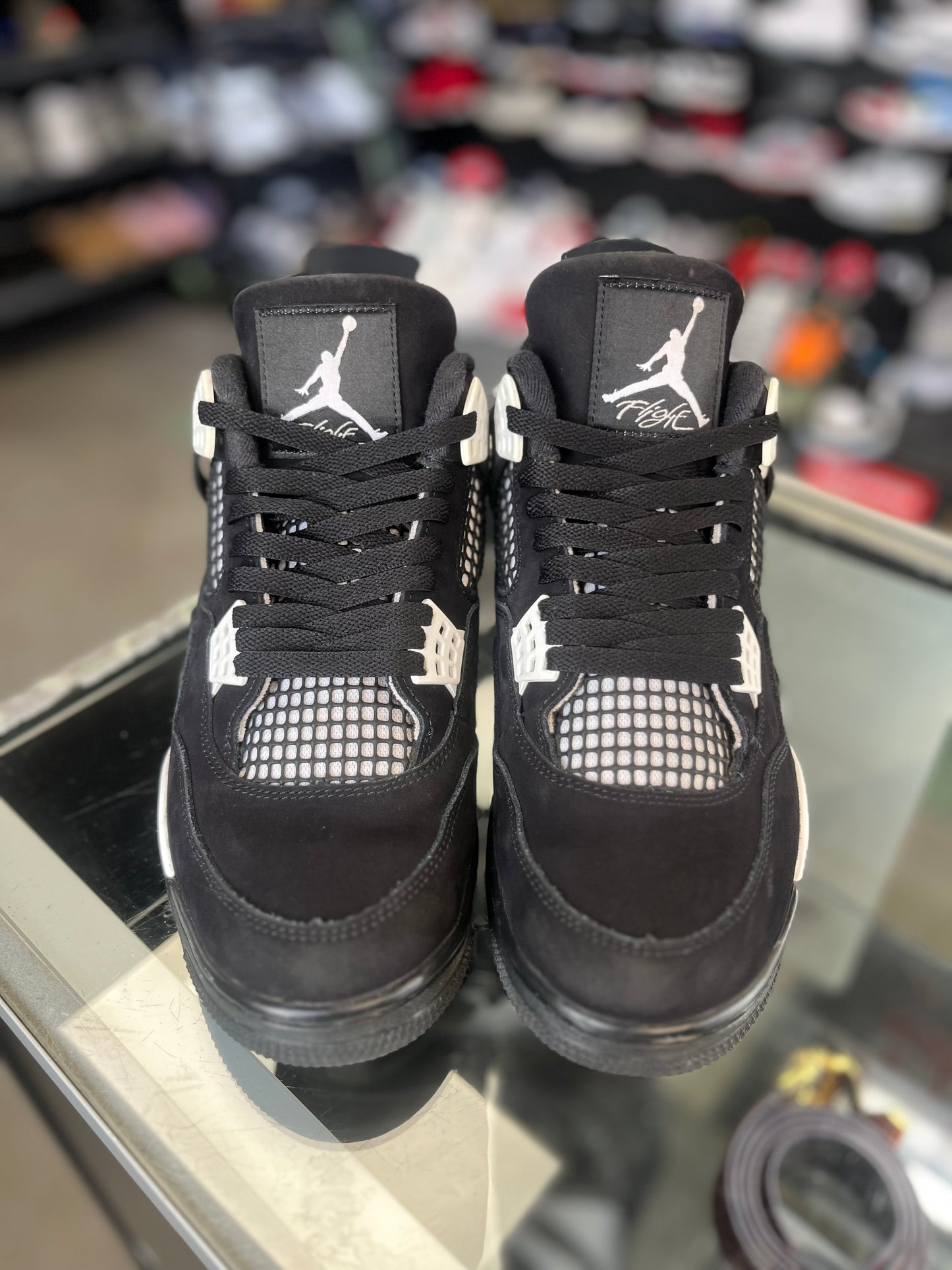 Jordan 4 “White Thunder” Size 10