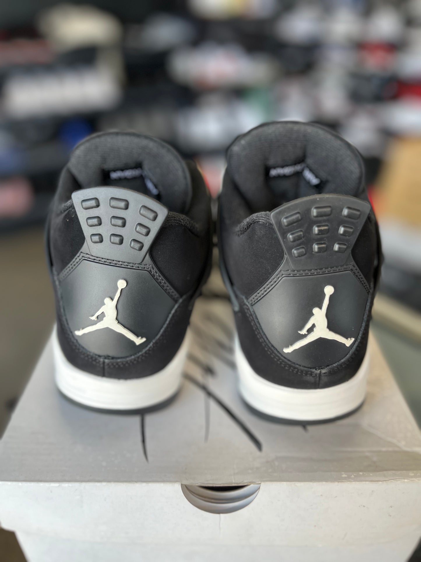 Jordan 4 “White Thunder” Size 8