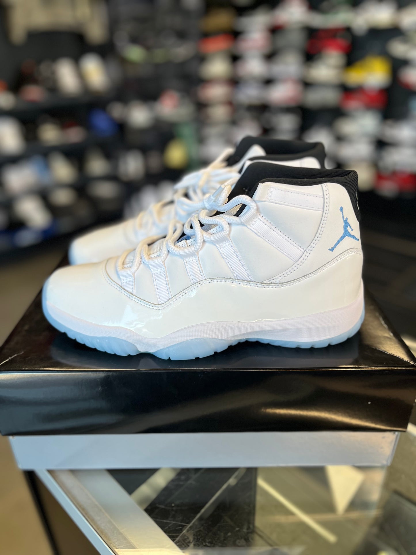 Jordan 11 “Legend Blue” Size 9.5