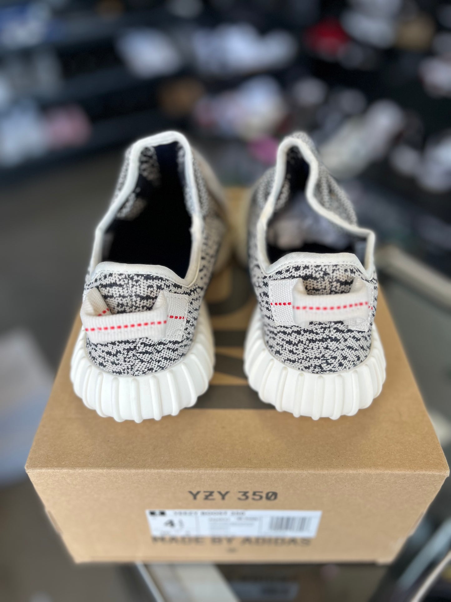 Yeezy 350 “Turtle Dove” Size 4.5y / 6w