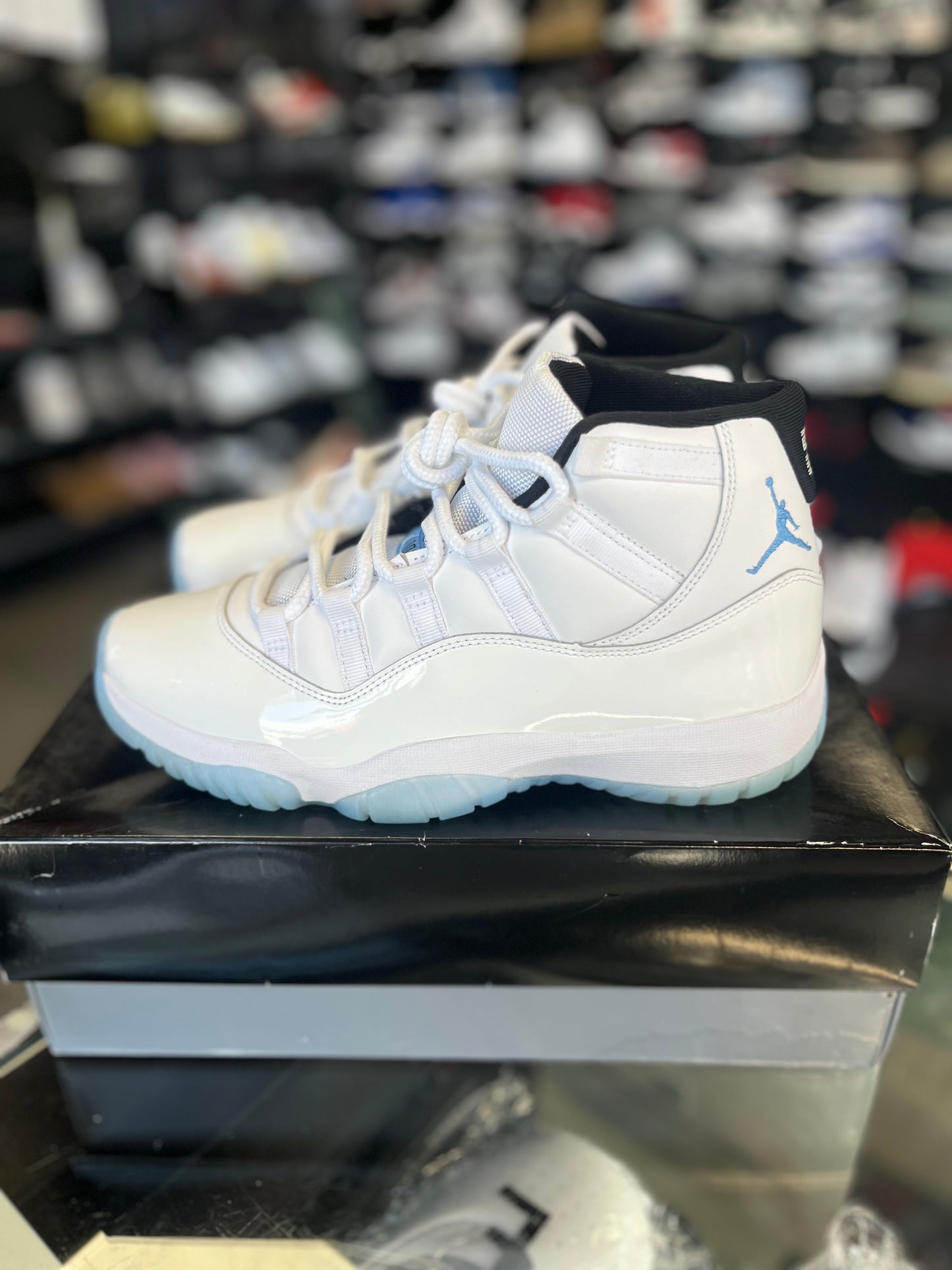 Jordan 11 “Legend Blue” Size 8.5