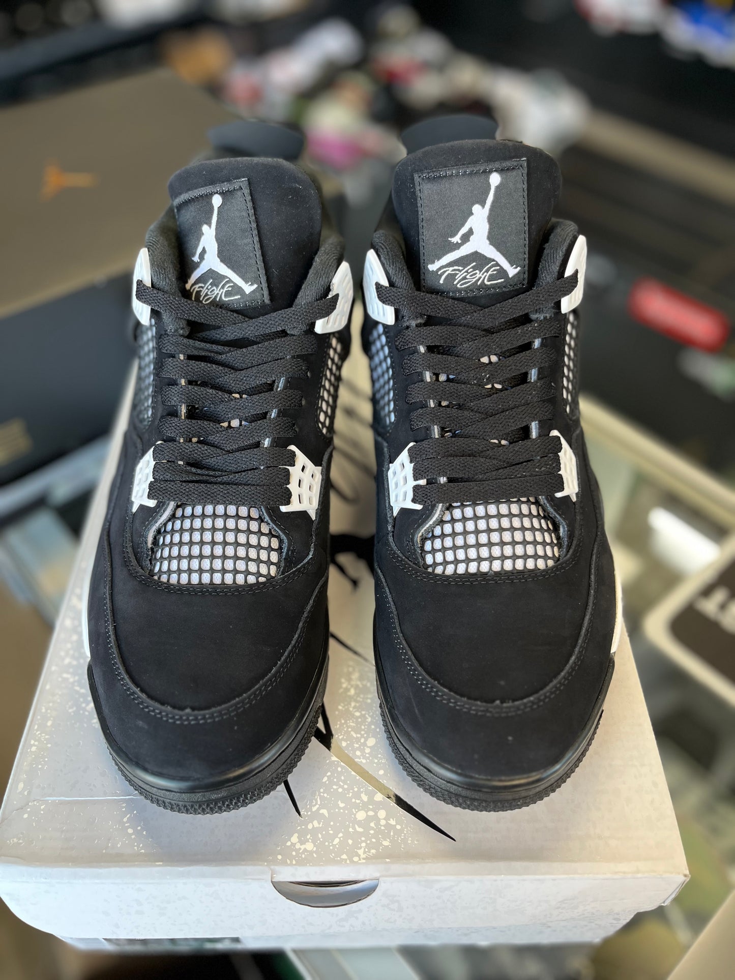 Jordan 4 “White Thunder” Size 12