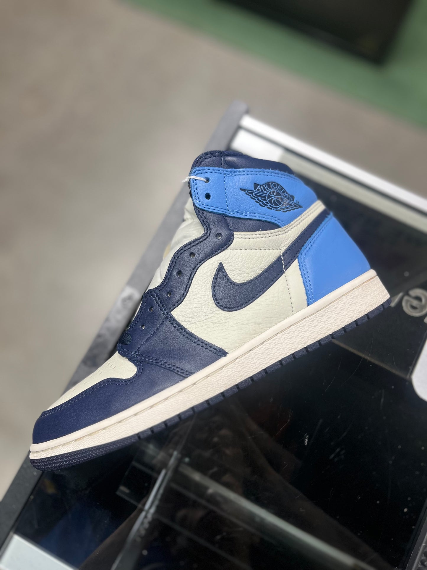 Jordan 1 “Obsidian” Size 8