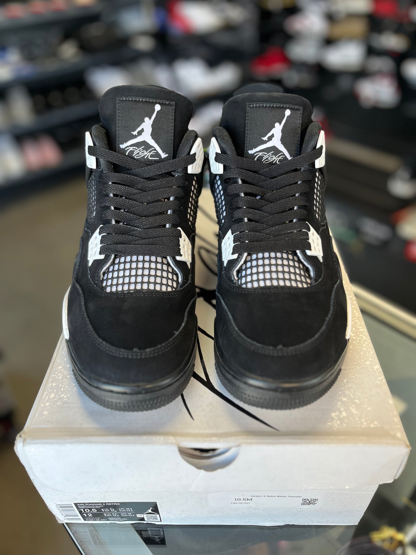 Jordan 4 “White Thunder” Size 10.5