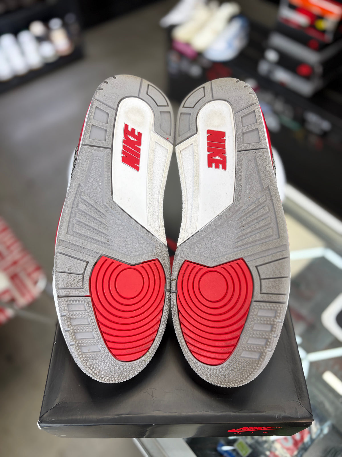 Jordan 3 “Fire Red” Size 9
