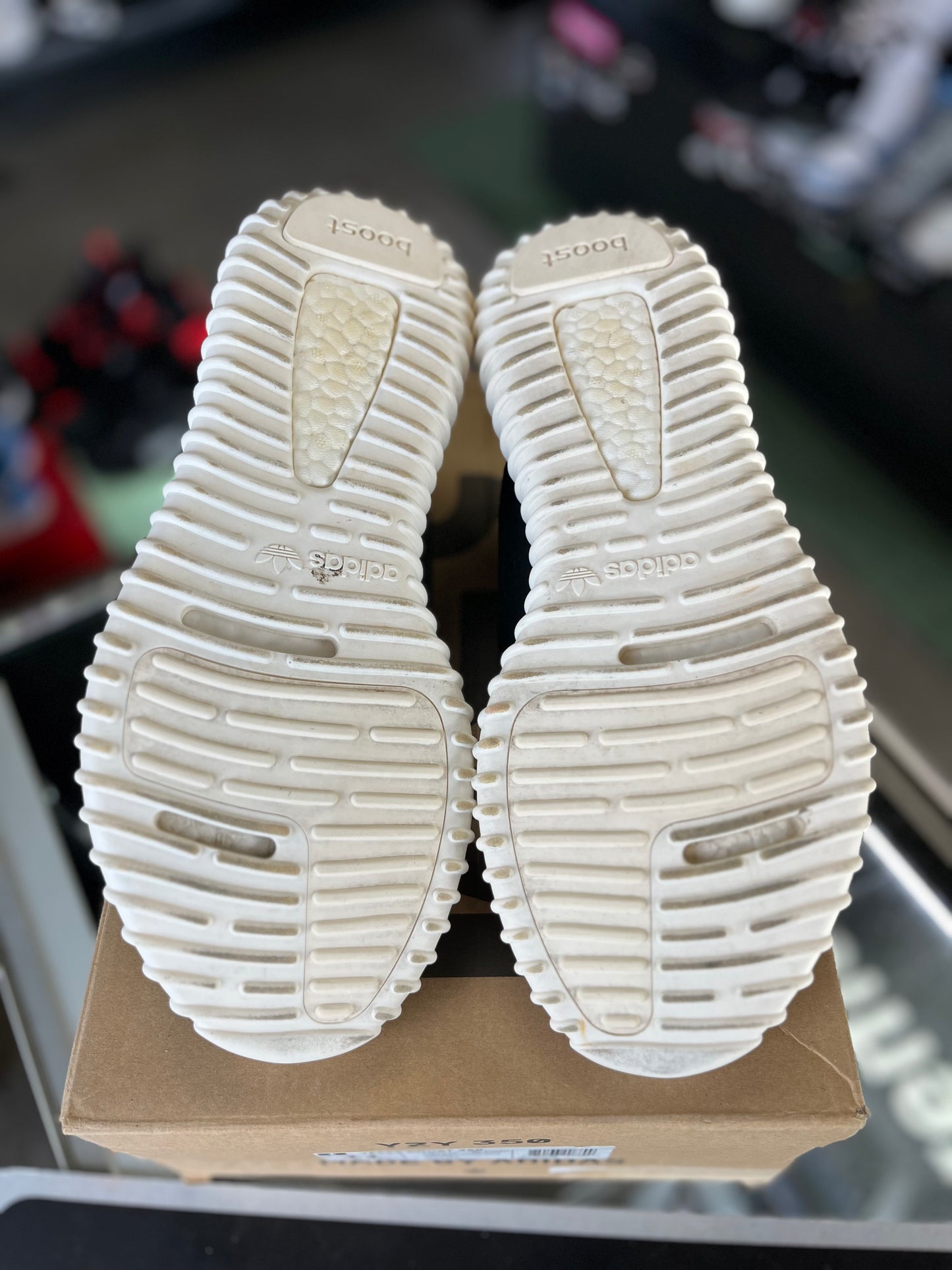 Yeezy 350 “Turtle Dove” Size 11