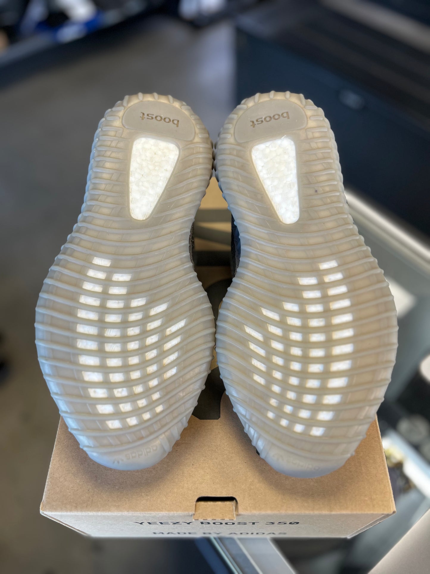 Yeezy 350 “Carbon Reflective” Size 10