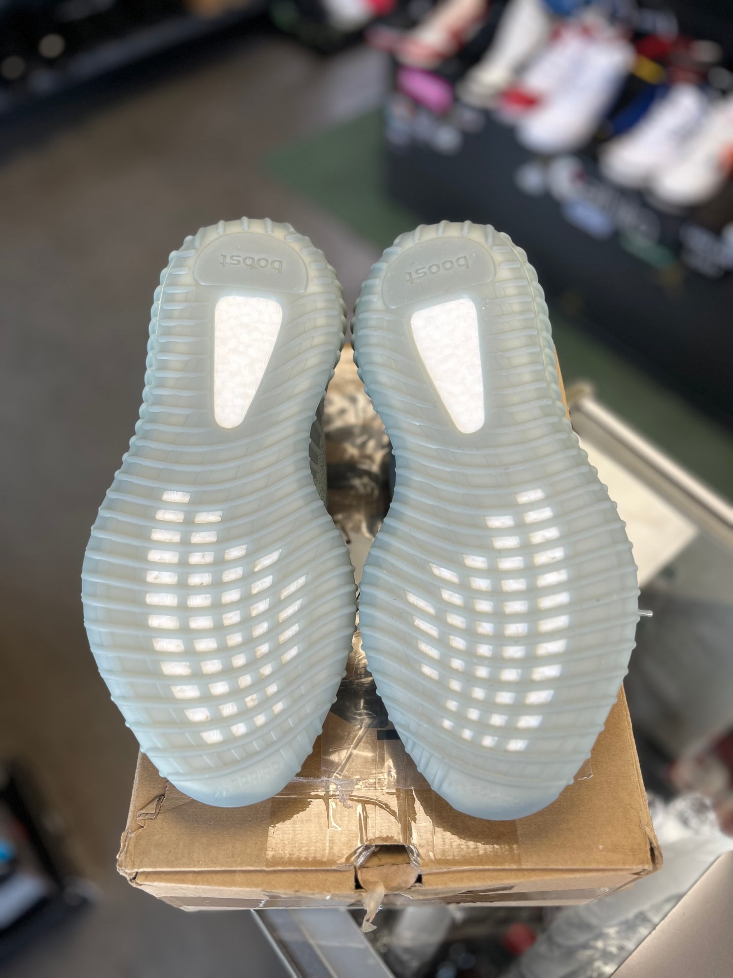 Yeezy 350 “Salt” Size 8.5