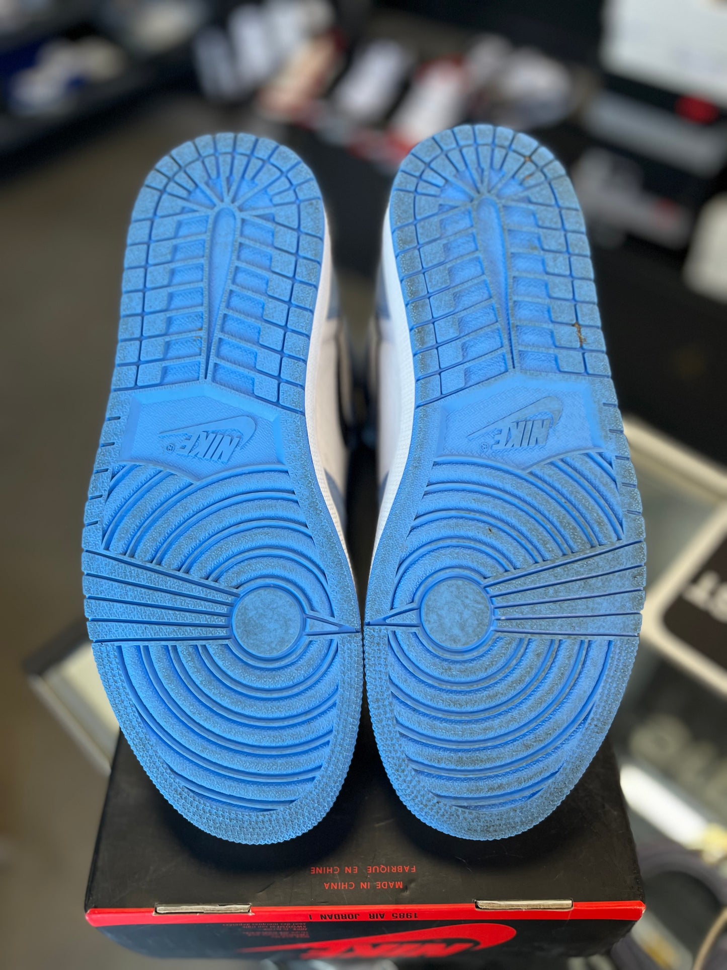 Jordan 1 “University Blue” Size 9.5