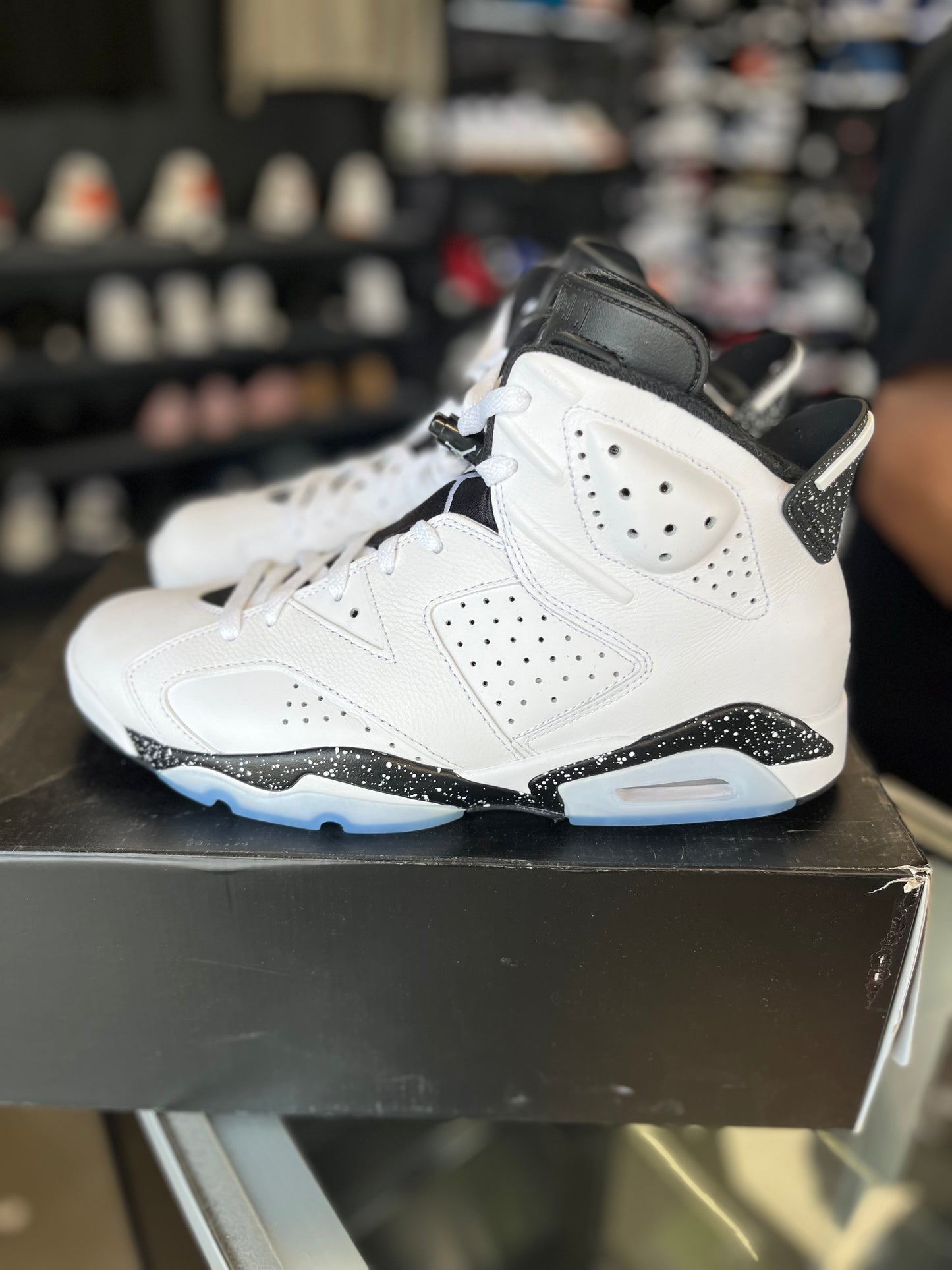 Jordan 6 “Oreos” Size 11