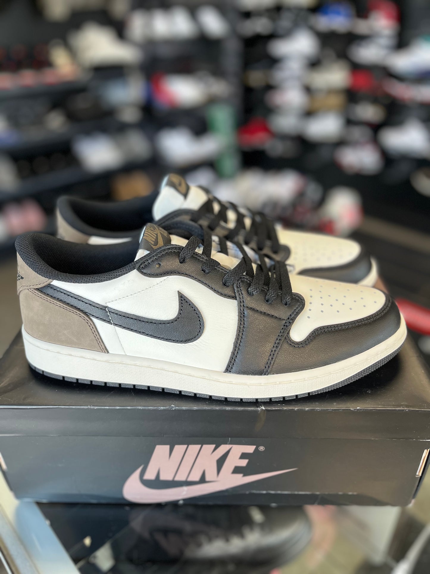 Jordan 1 Low “Mocha” Size 13