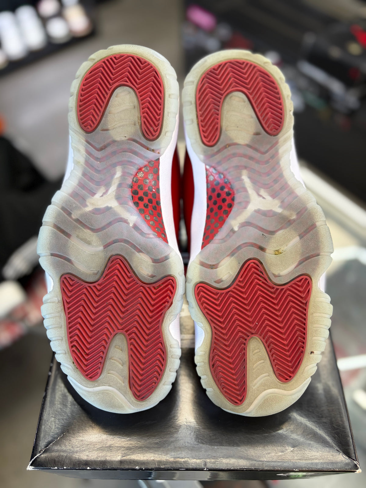 Jordan 11 “Cherry” Size 8.5