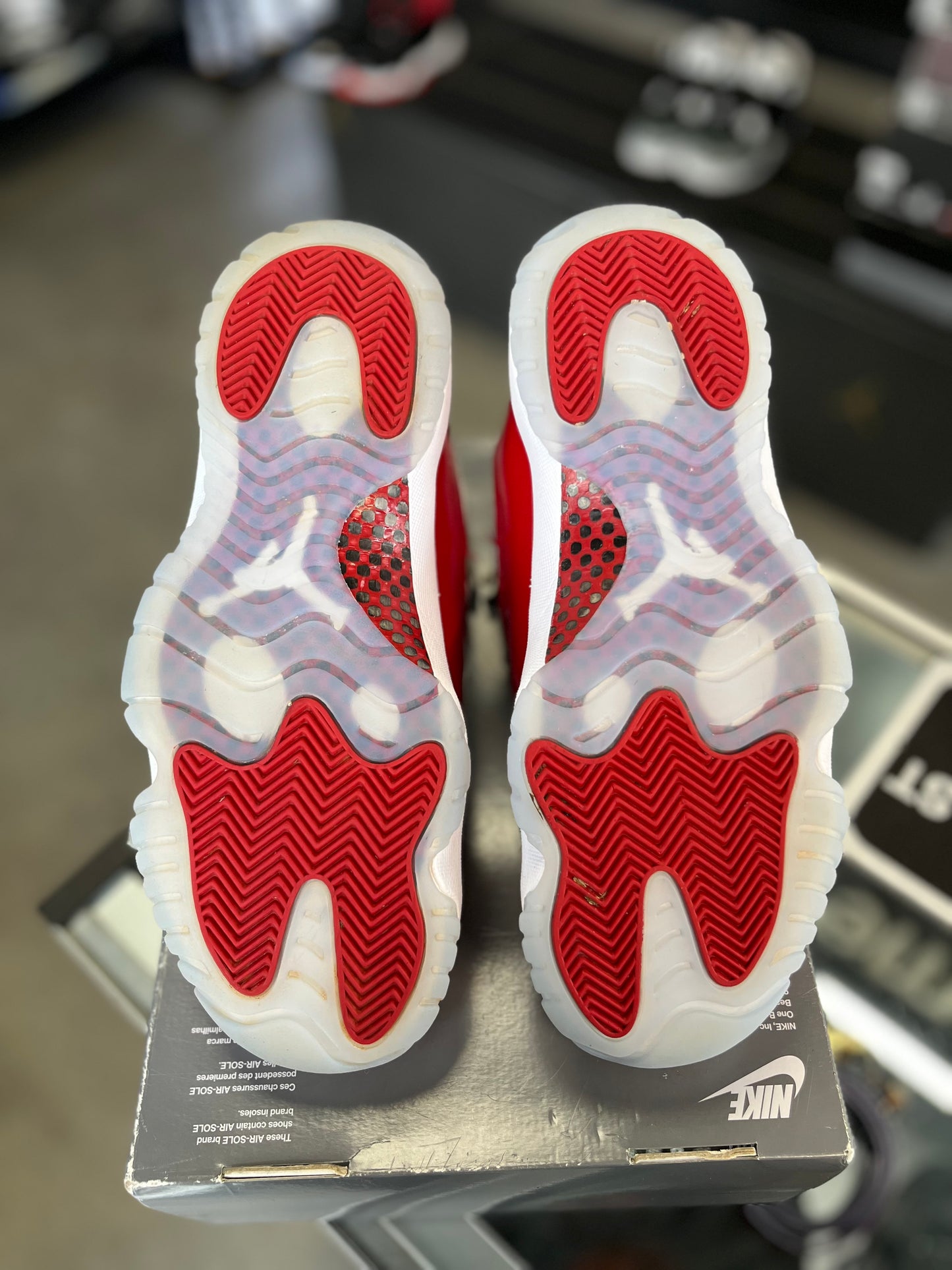 Jordan 11 “Cherry” Size 9