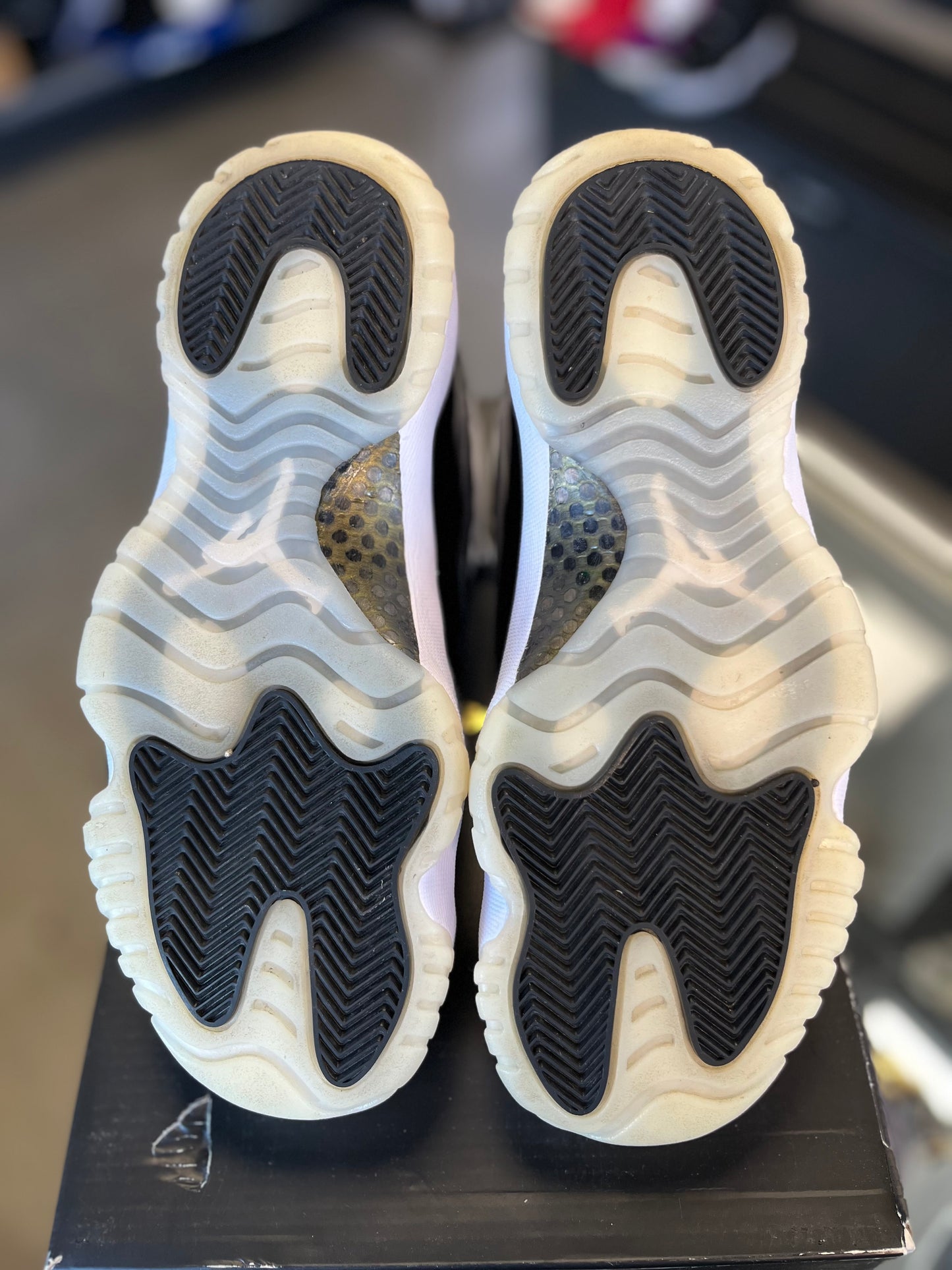 Jordan 11 “Gratitude” Size 8