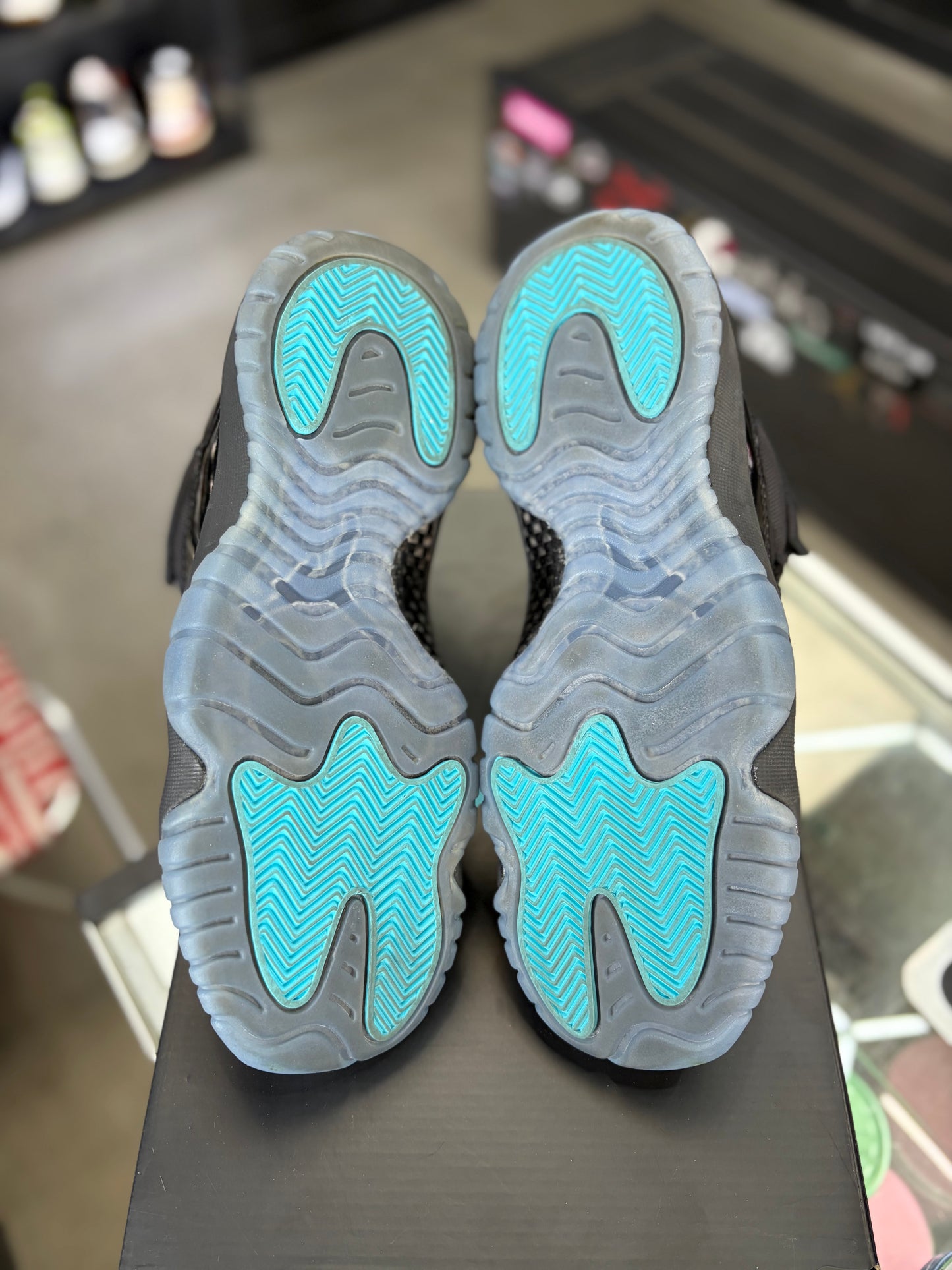 Jordan 11 “Gamma” (Gs) Size 7y/8.5w