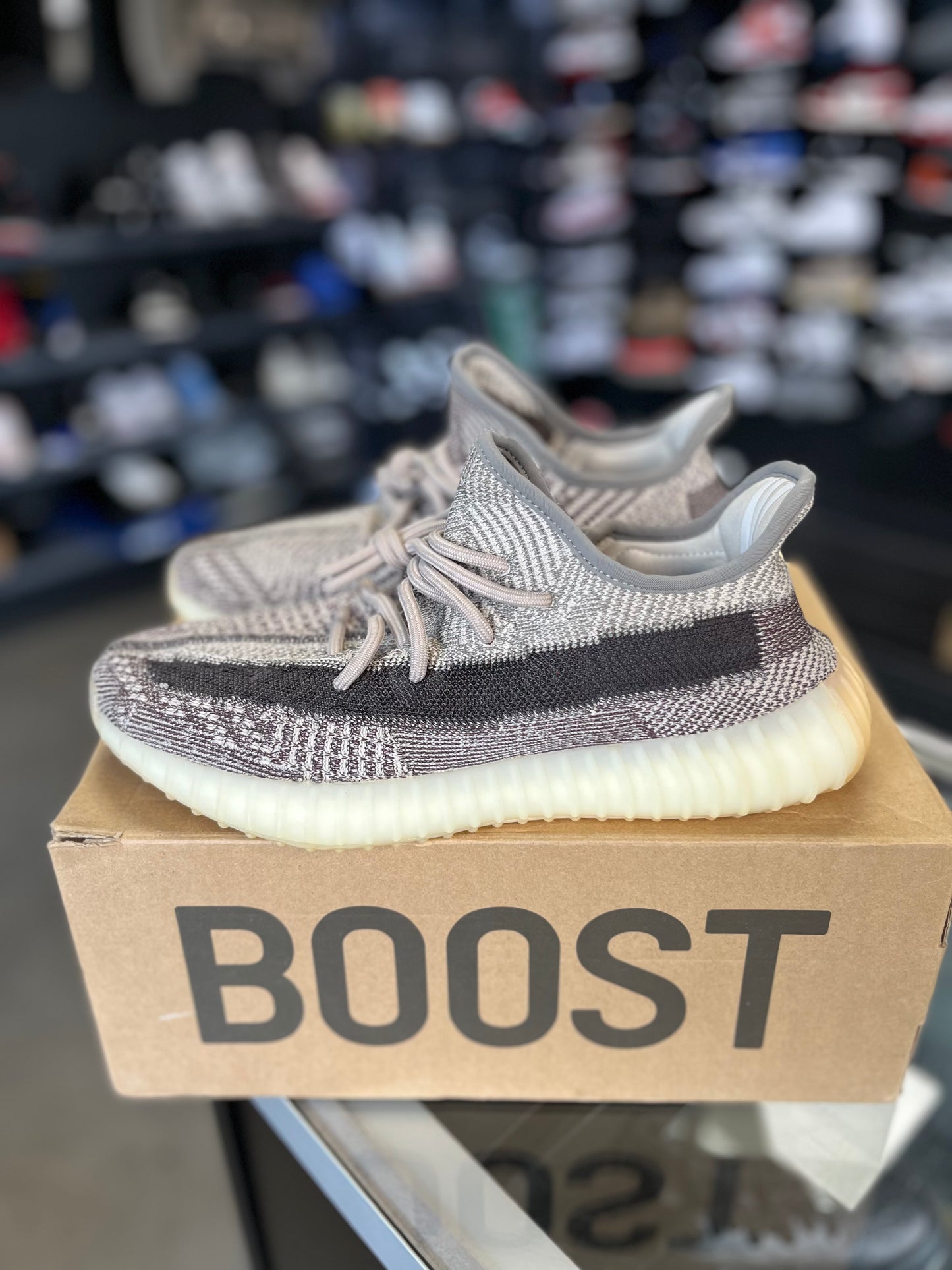 Yeezy 350 “Zyon” Size 8.5