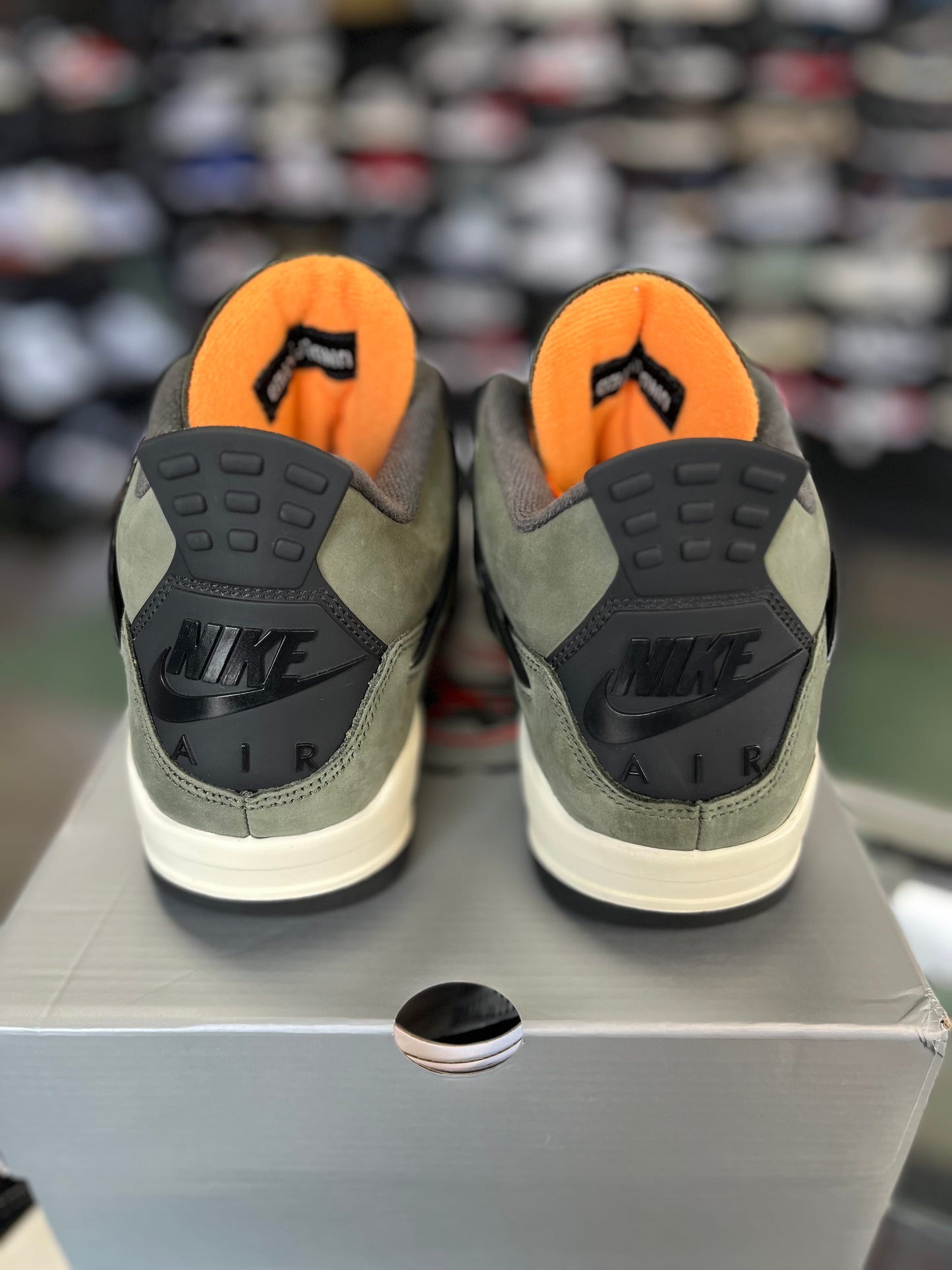 Jordan 4 x Undefeated (2025) Size 9.5