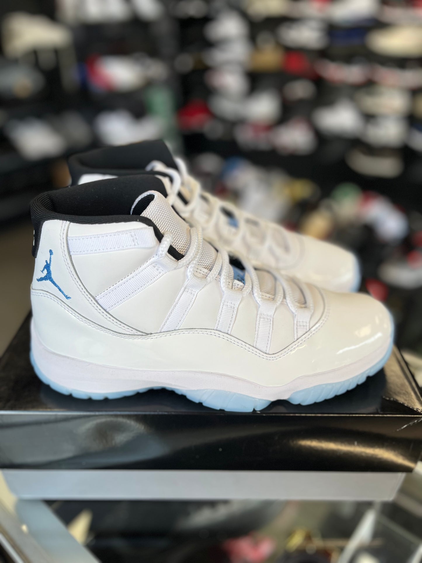 Jordan 11 “Legend Blue” Size 9