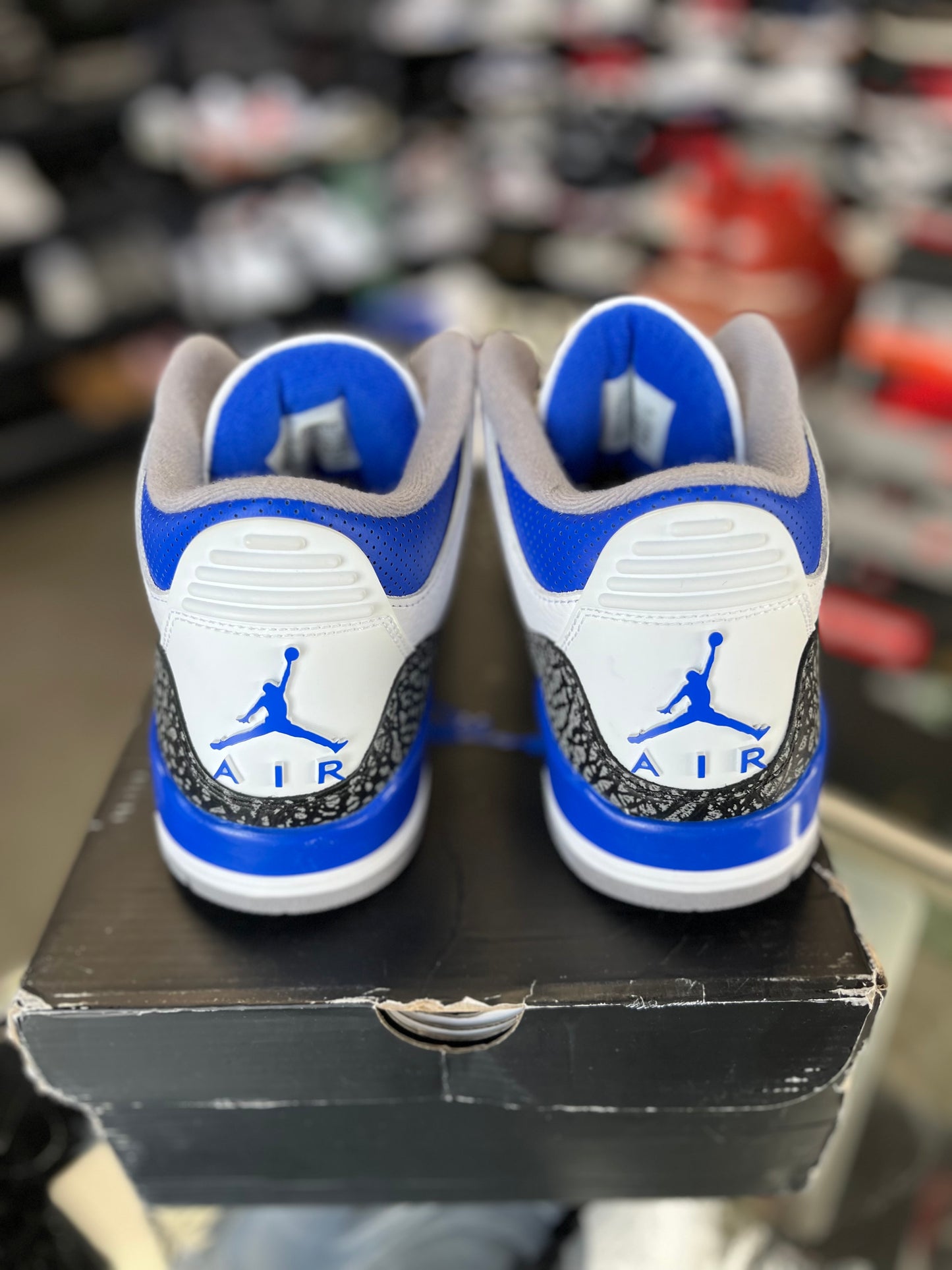 Jordan 3 “Racer Blue” Size 9.5