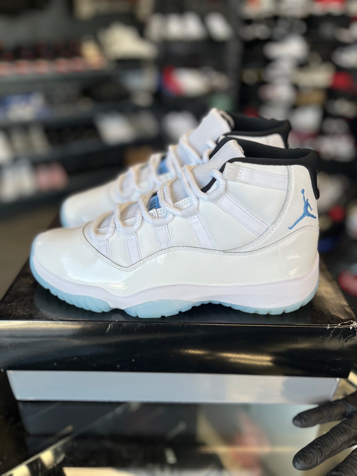 Jordan 11 “Legend Blue” Size 9