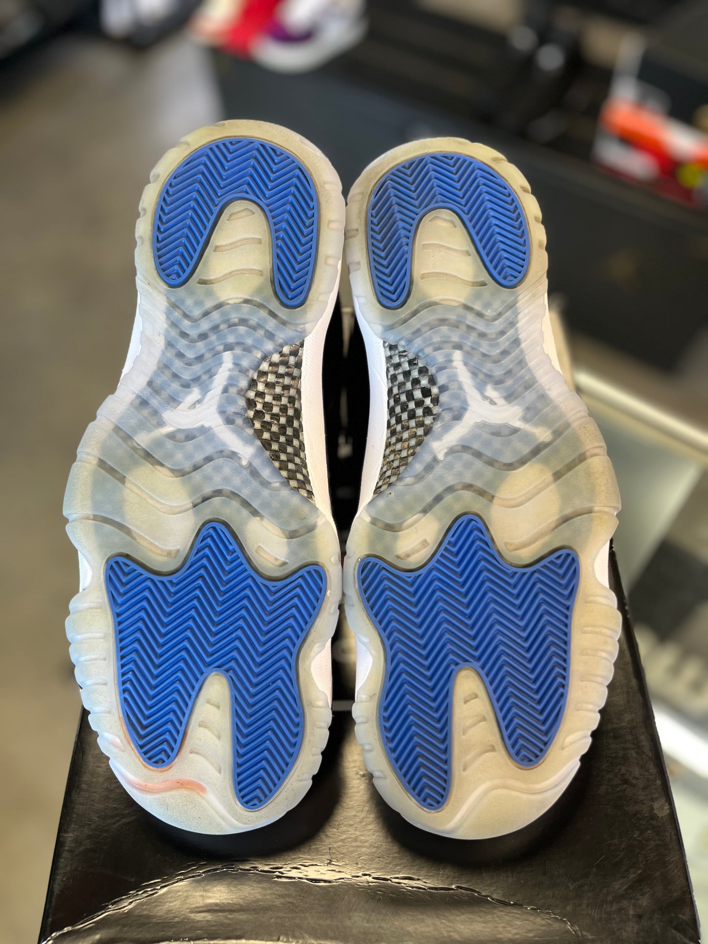 Jordan 11 Low “SPACEJAM” Size 12