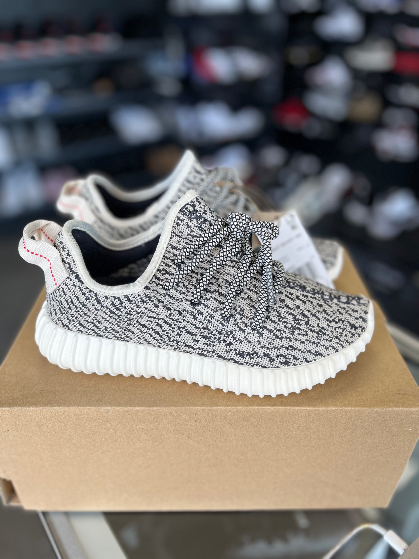 Yeezy 350 “Turtle Dove” Size 4.5y / 6w