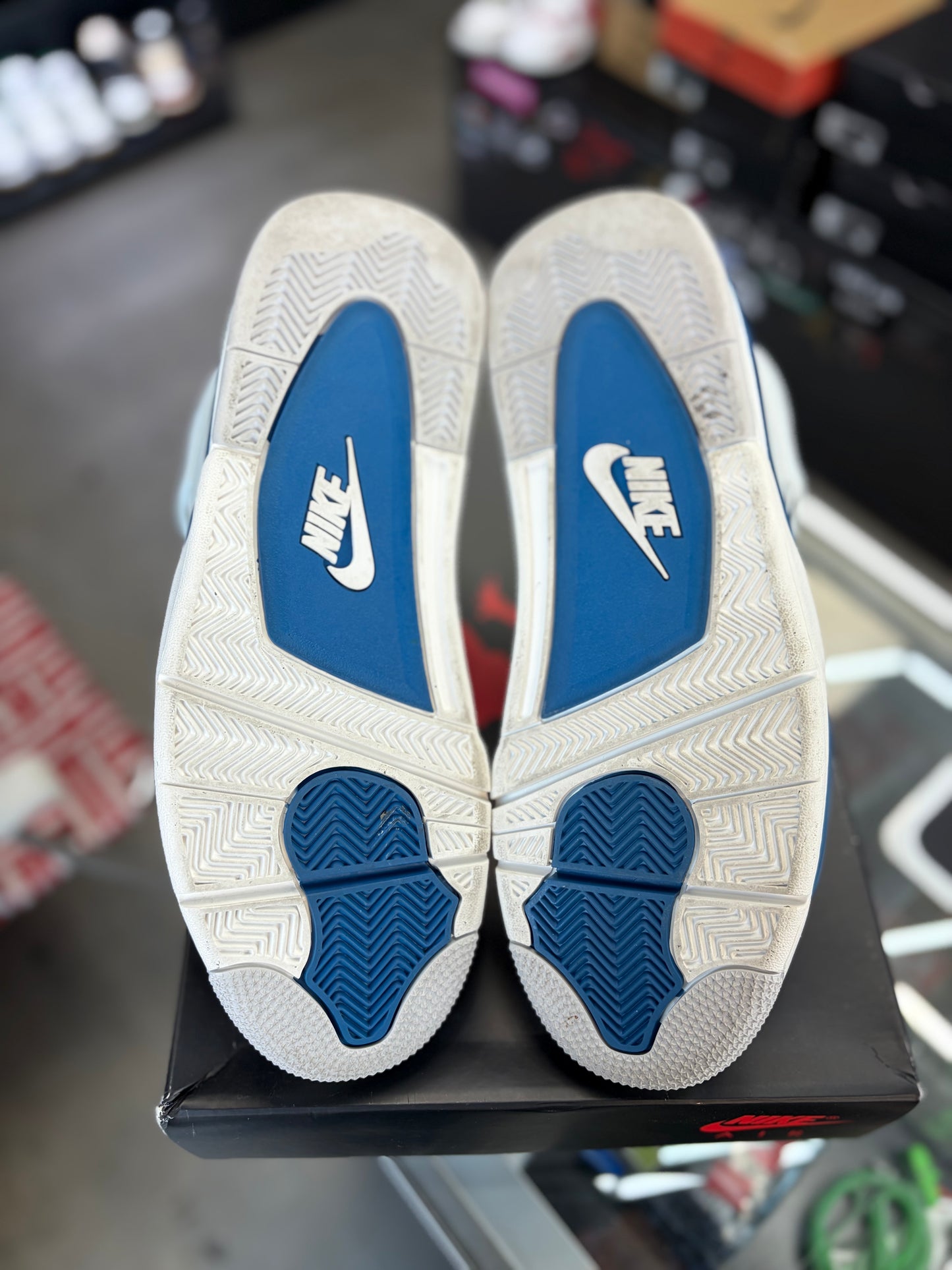 Jordan 4 “Military Blue” Size 10.5