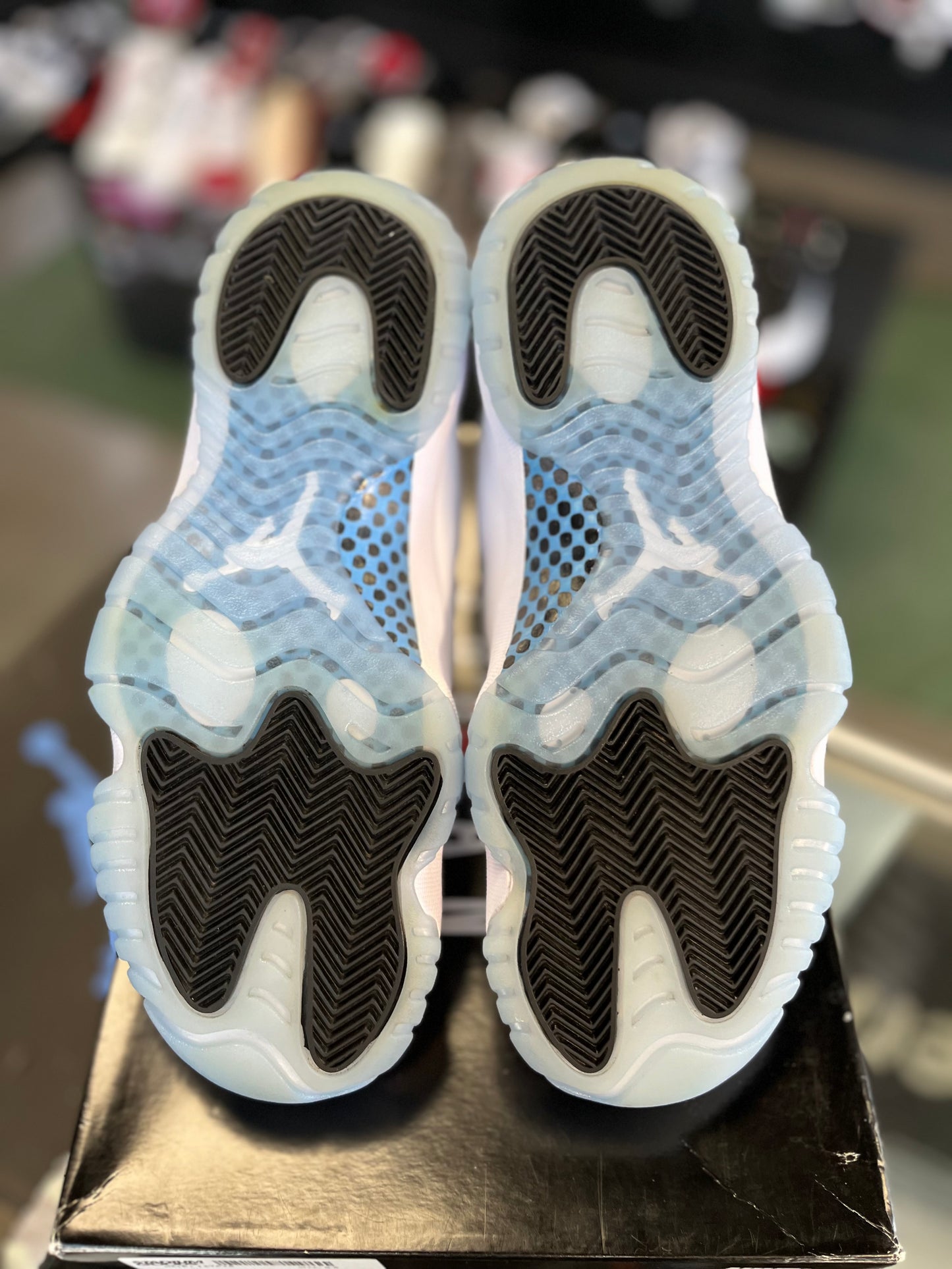 Jordan 11 “Legend Blue” Size 8.5