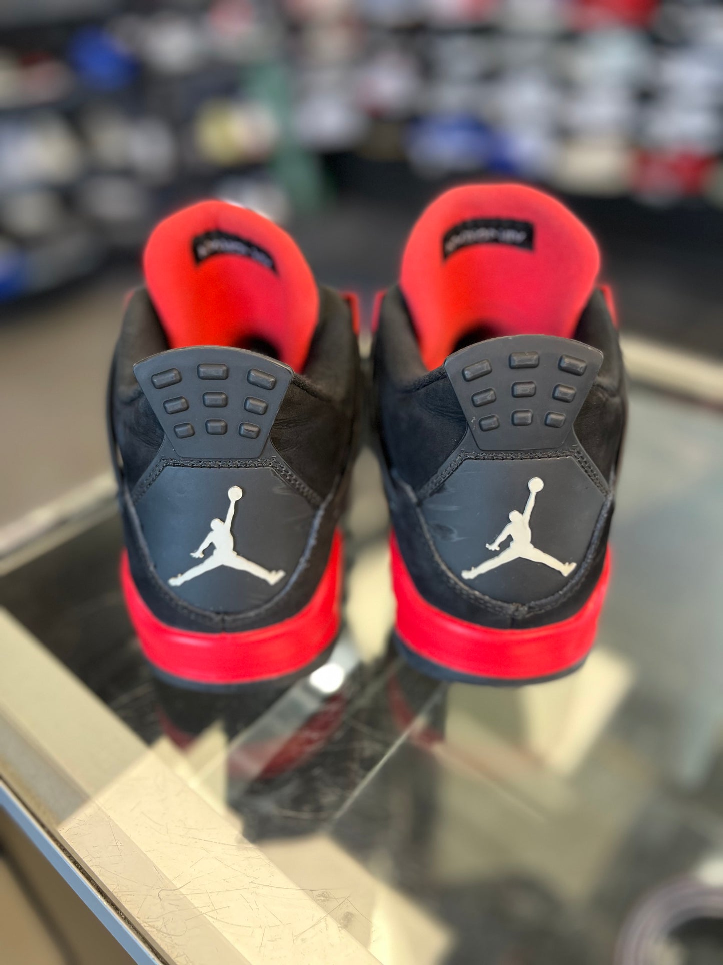 Jordan 4 “Red Thunder” Size 7y /8.5w