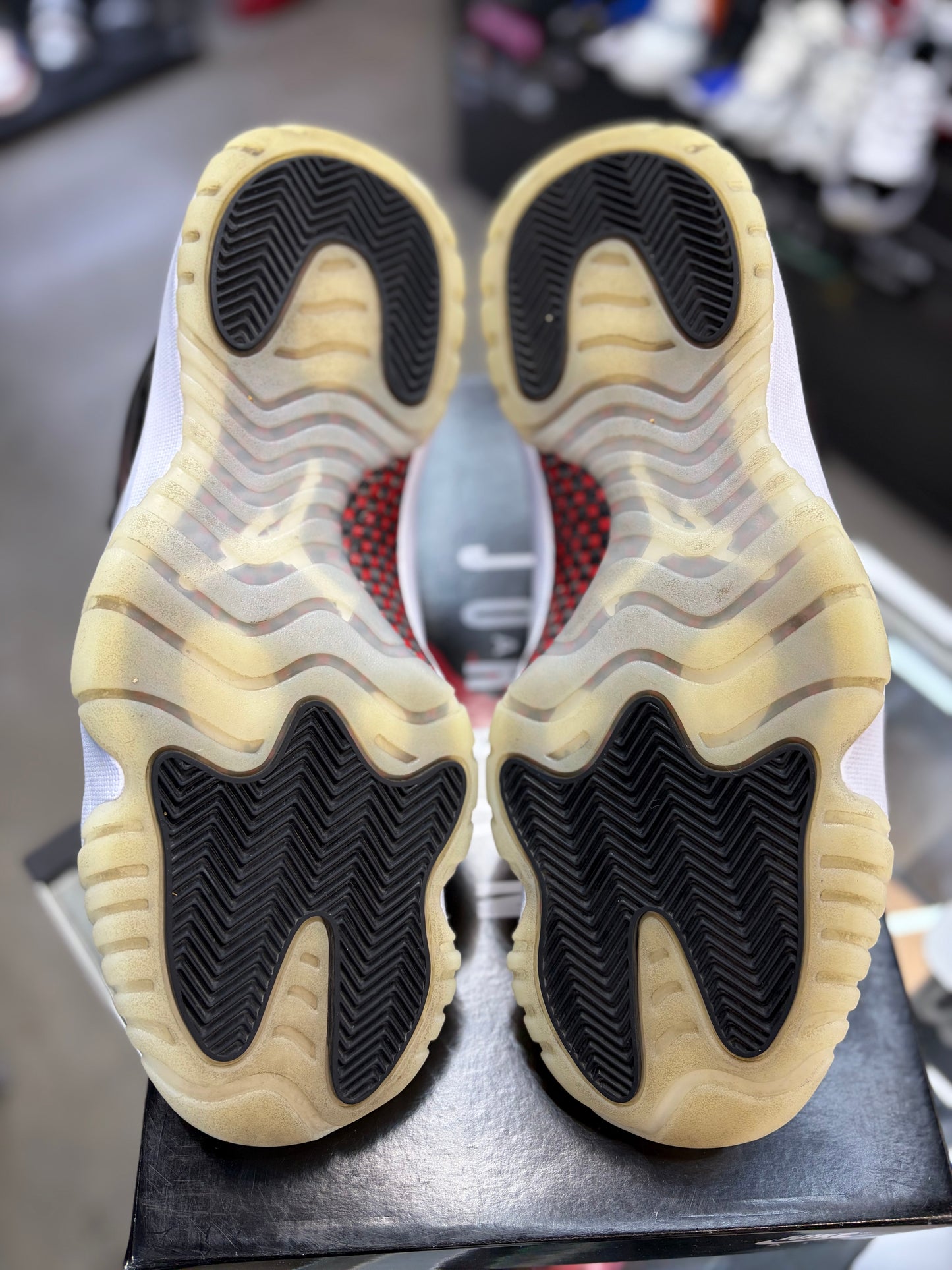 Jordan 11 Low “72-10” Size 10.5