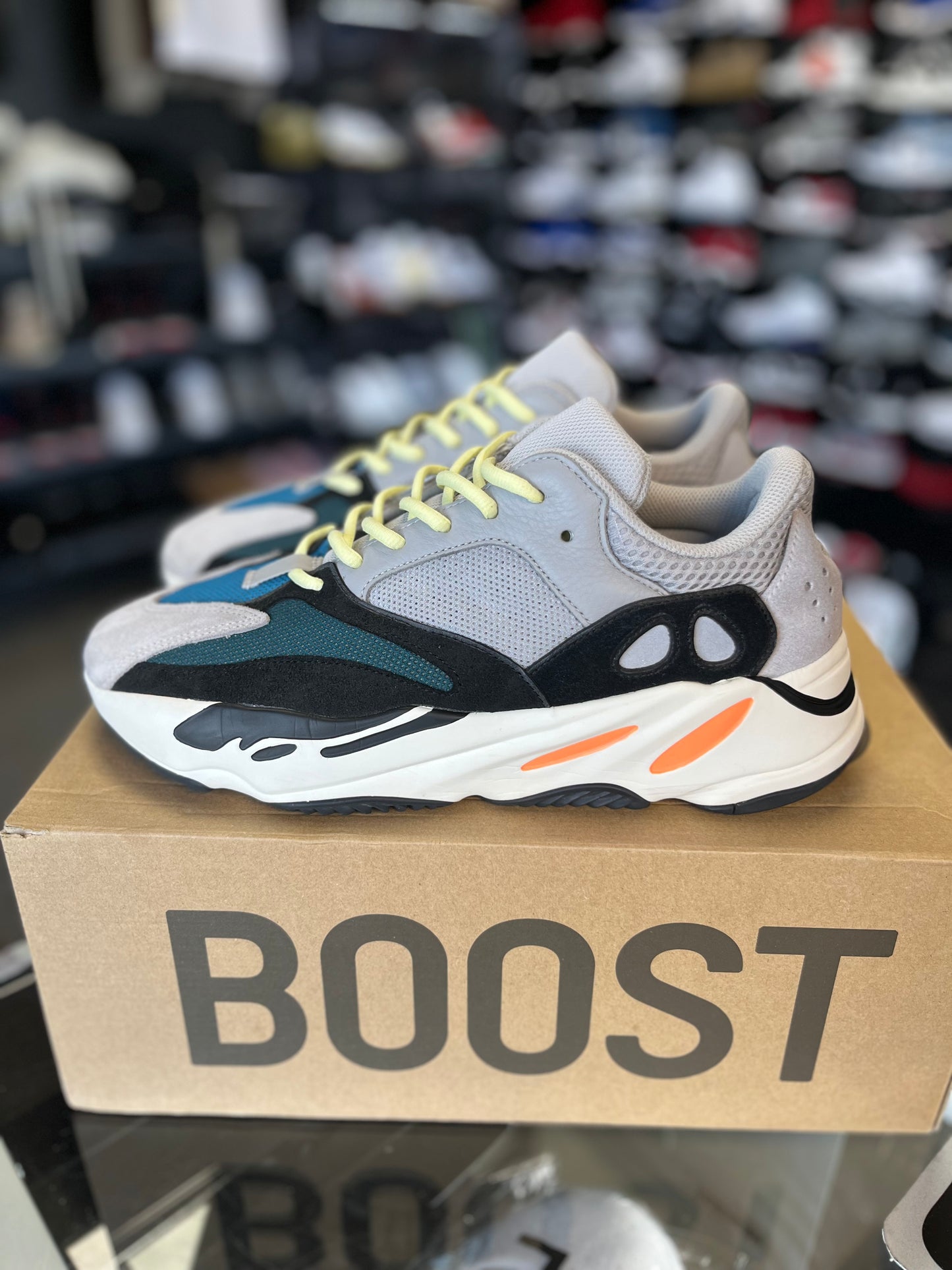 Yeezy 700 “Waverunner” Size 11