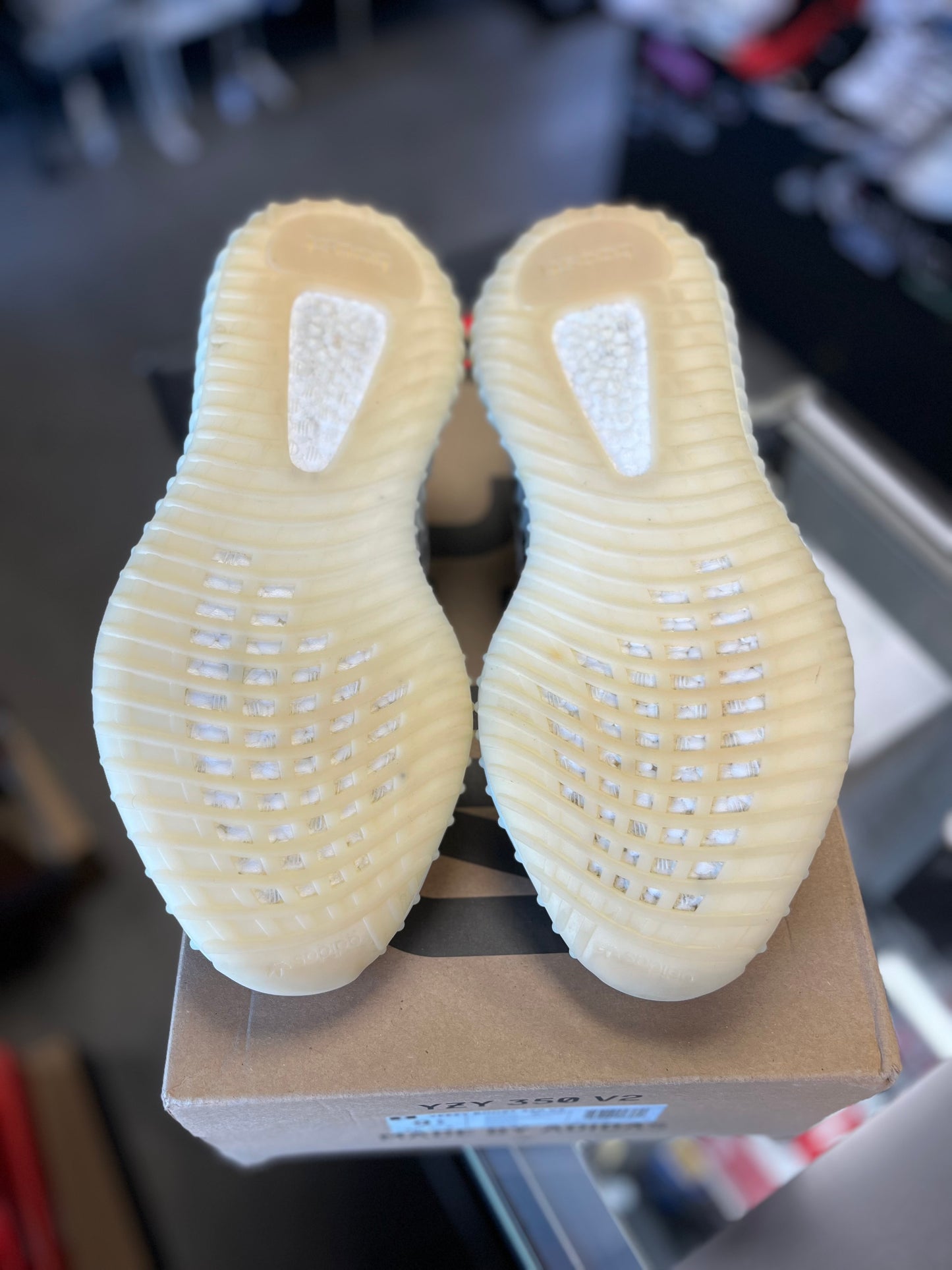 Yeezy 350 “Zebra” Size 9.5