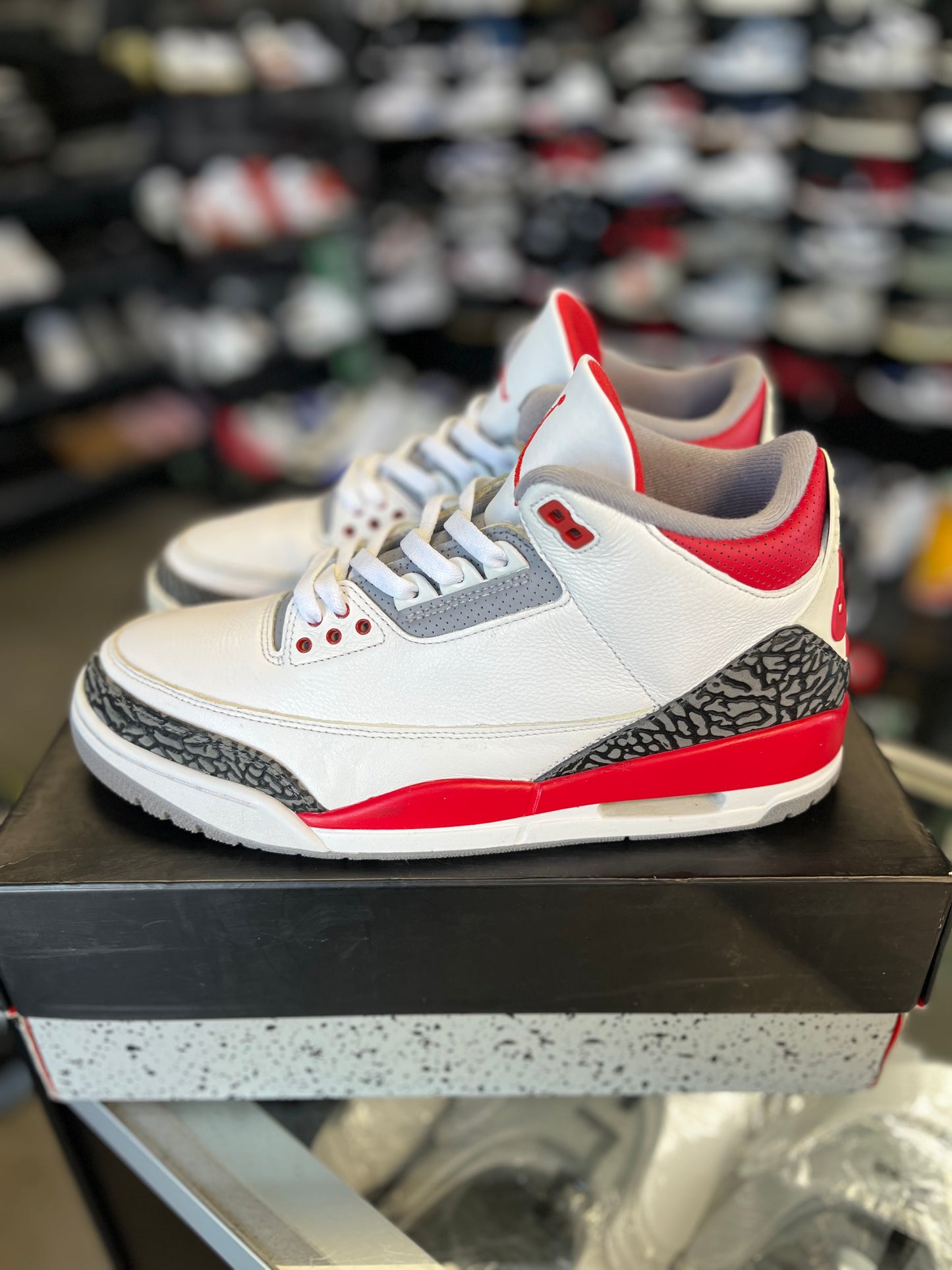 Jordan 3 “Fire Red” Size 11