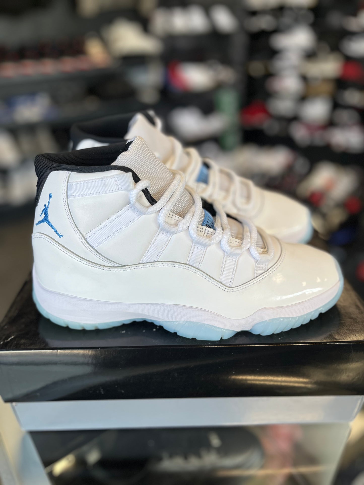 Jordan 11 “Legend Blue” Size 9
