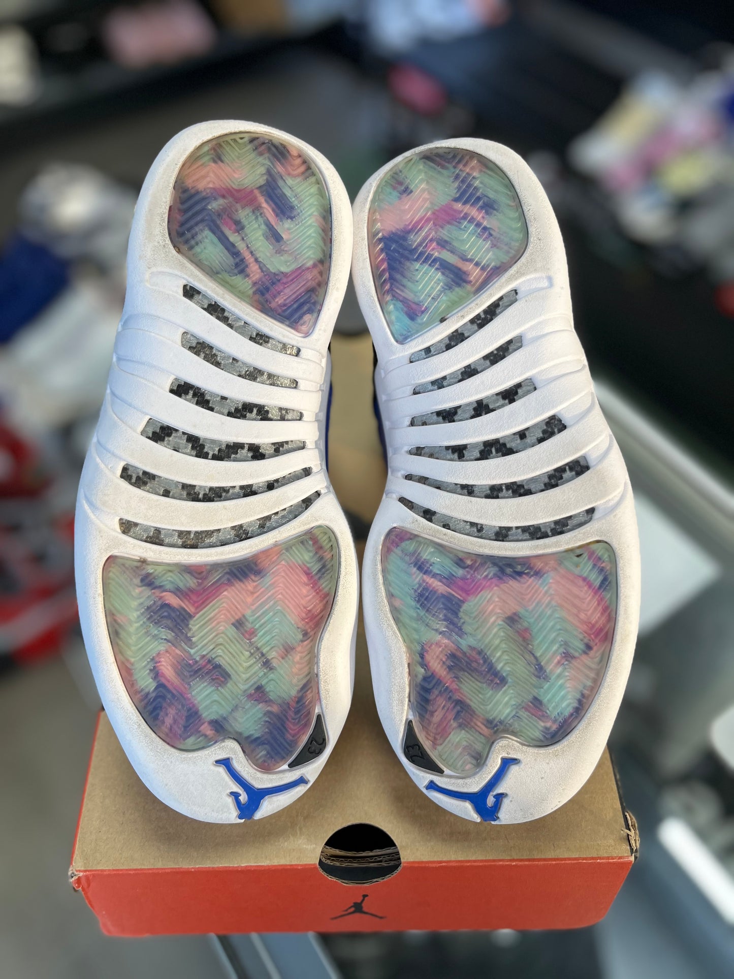 Jordan 12 “Hyper Royal” Size 6.5y/8w