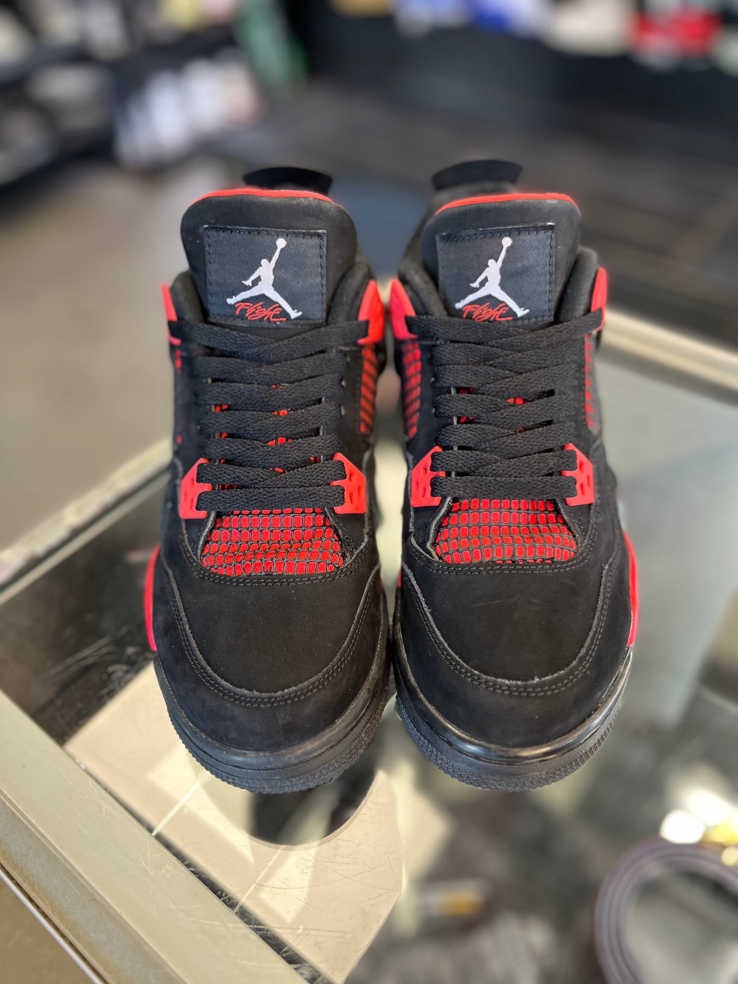 Jordan 4 “Red Thunder” Size 7y /8.5w