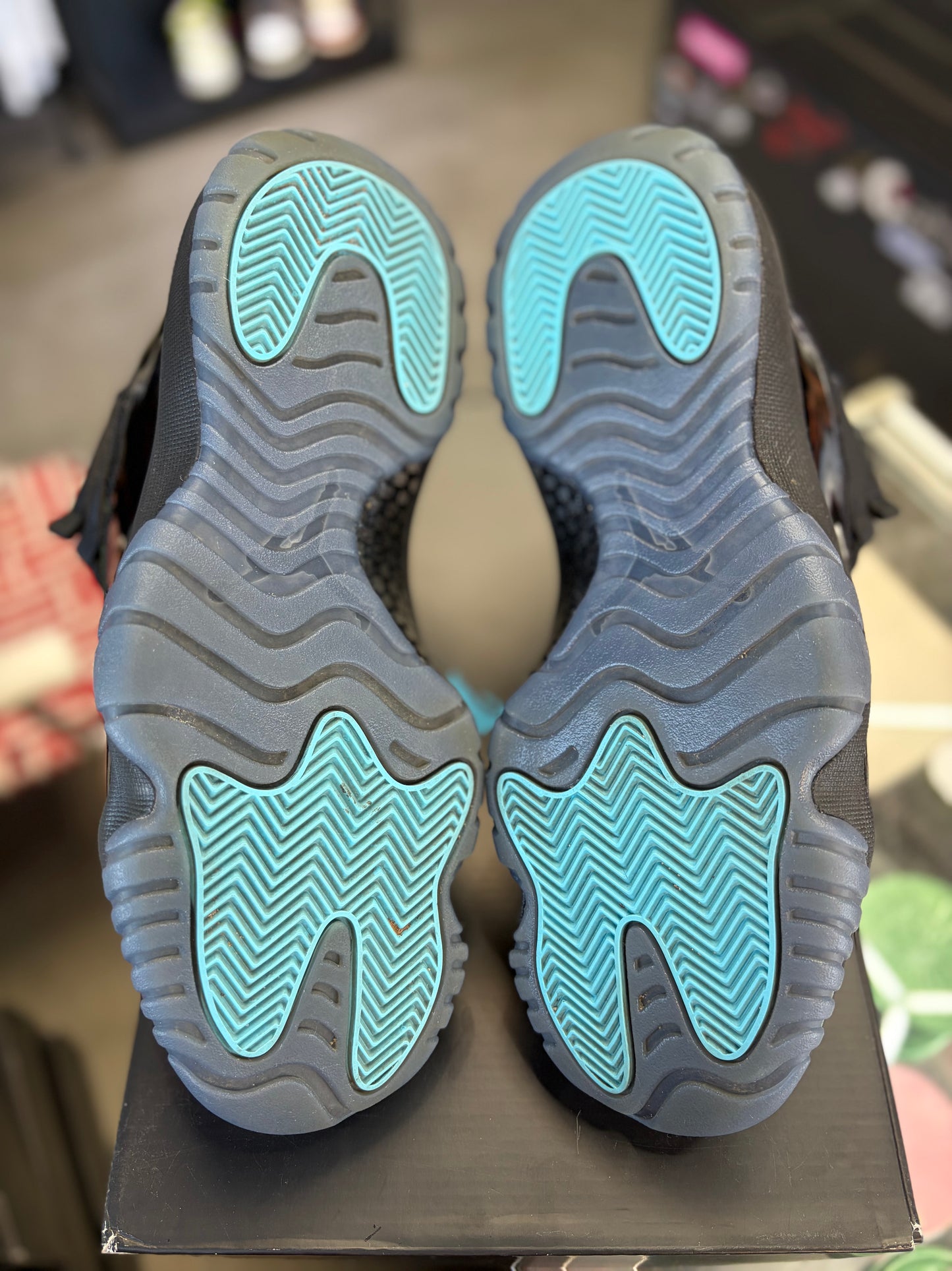 Jordan 11 “Gamma” Size 8.5
