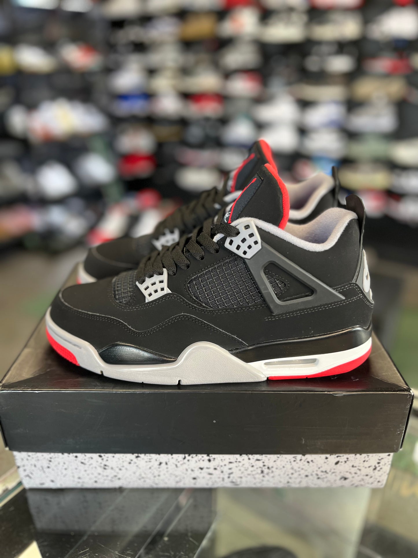 Jordan 4 “Bred” (2019) Size 9.5