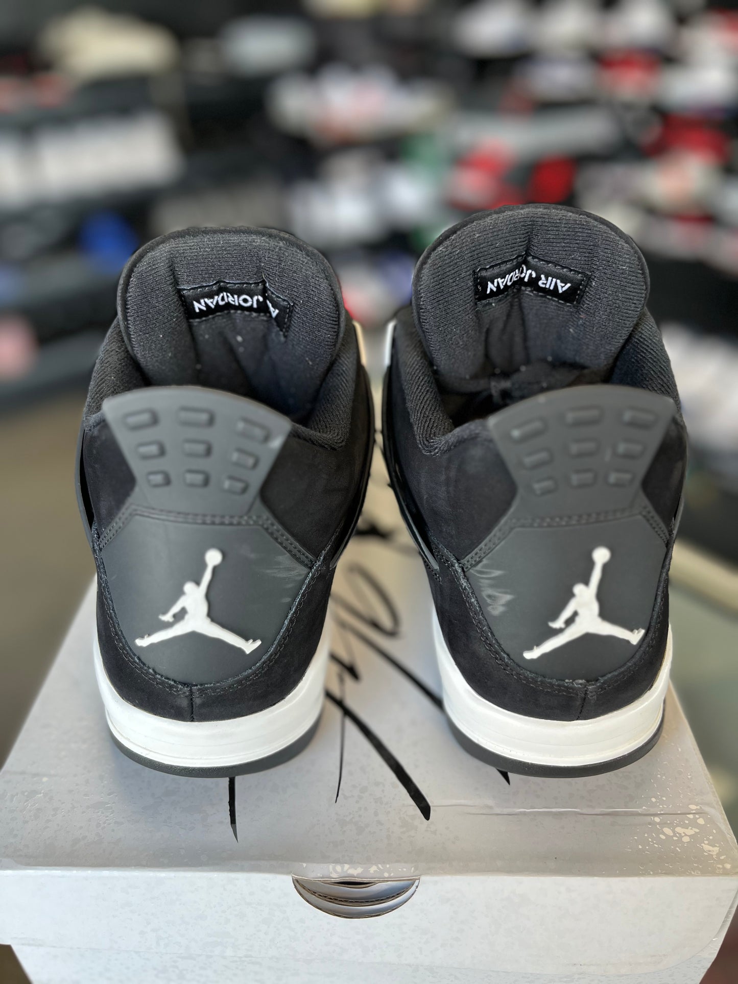 Jordan 4 “White Thunder” Size 11