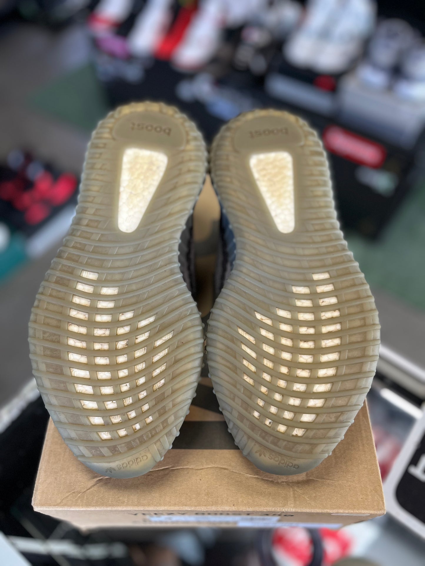 Yeezy 350 “Beluga 2.0” Size 9