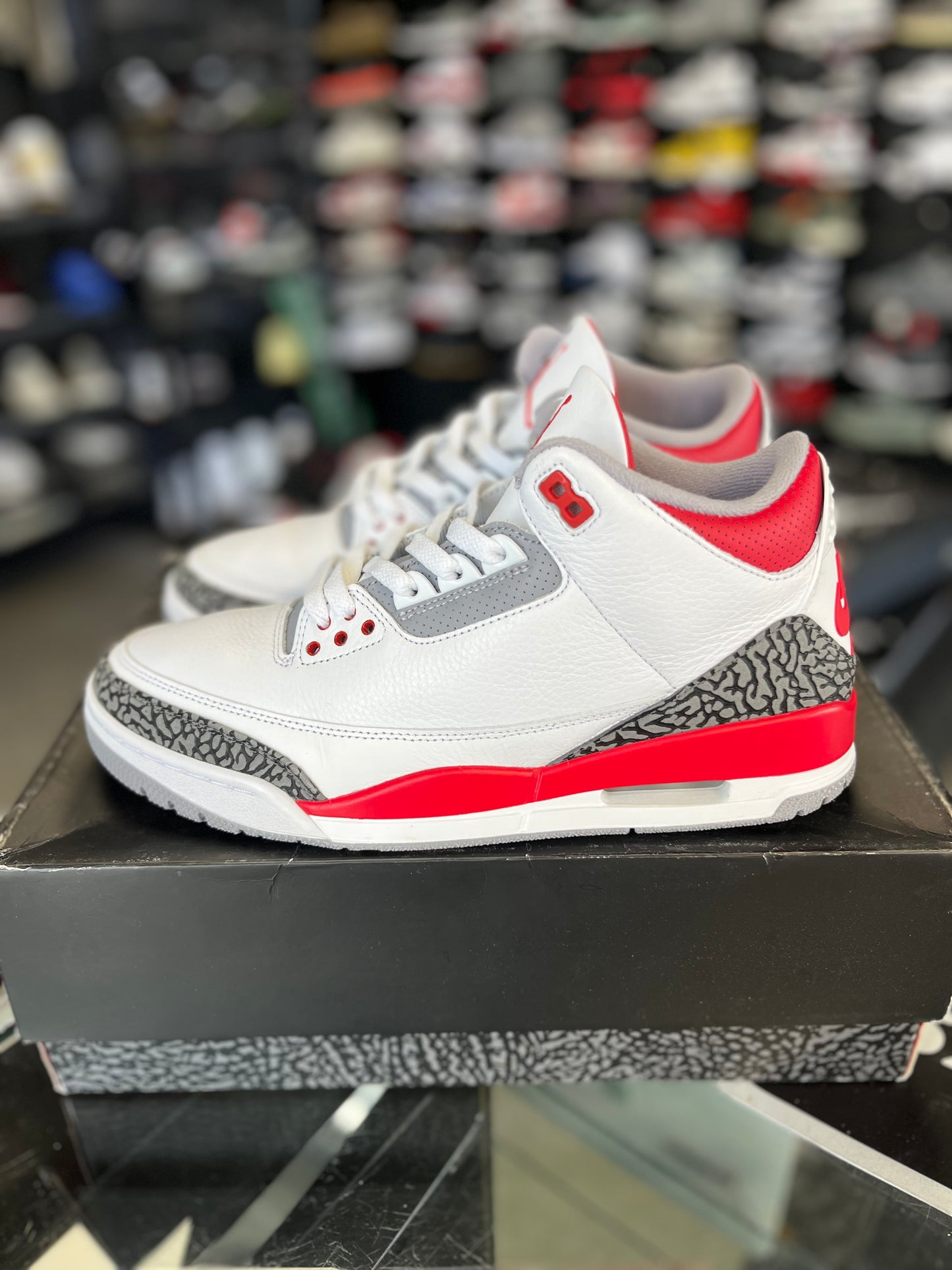 Jordan 3 “Fire Red” Size 11