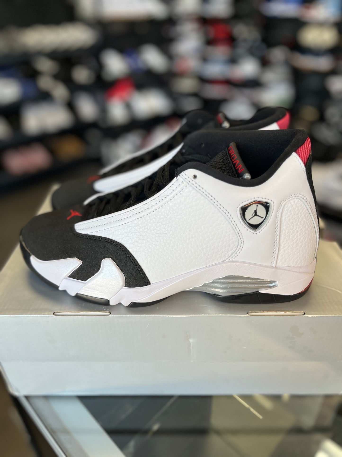 Jordan 14 “Black Toe” Size 9