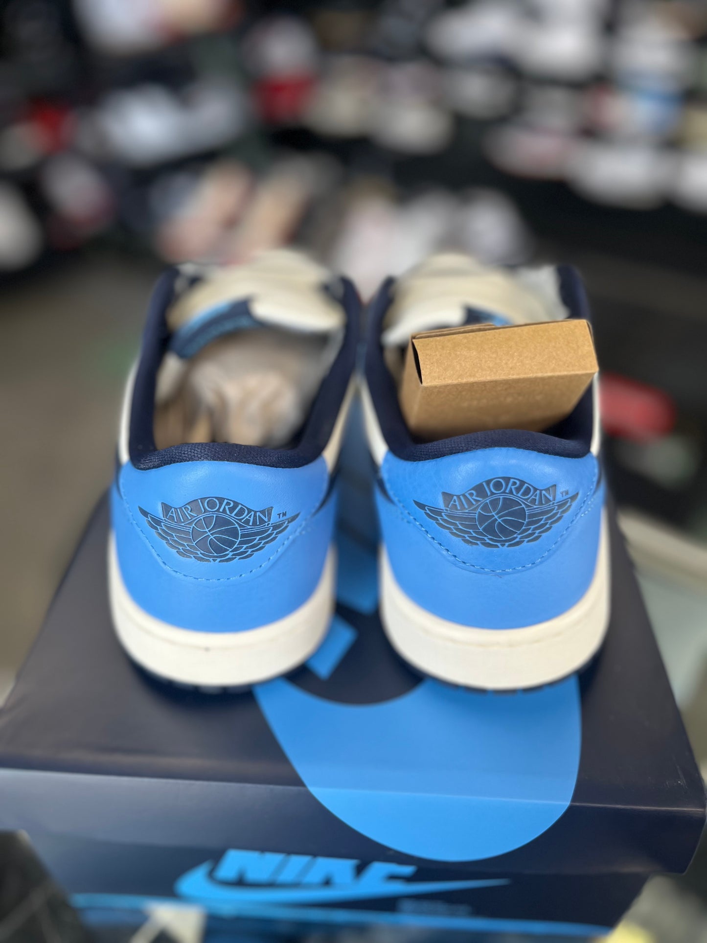 Jordan 1 Low “Obsidian UNC” Size 8.5
